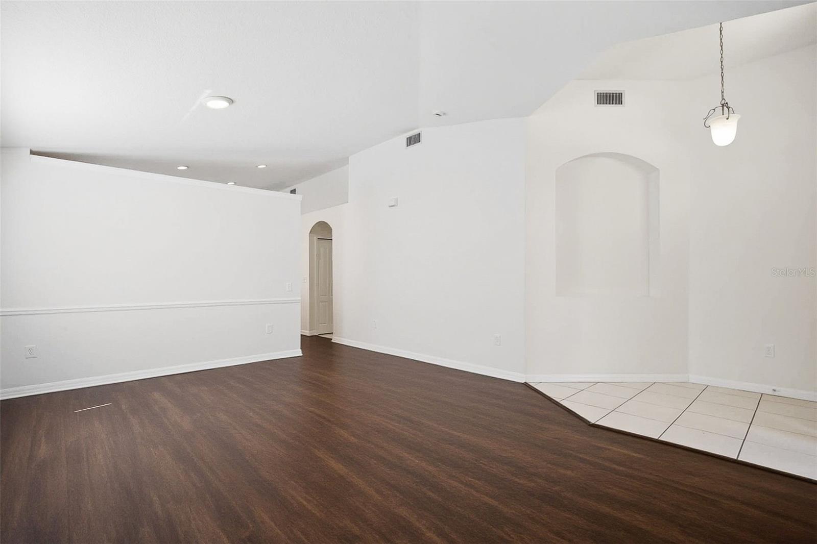 WELLINGTON NORTH AT BAY PARK - Residential