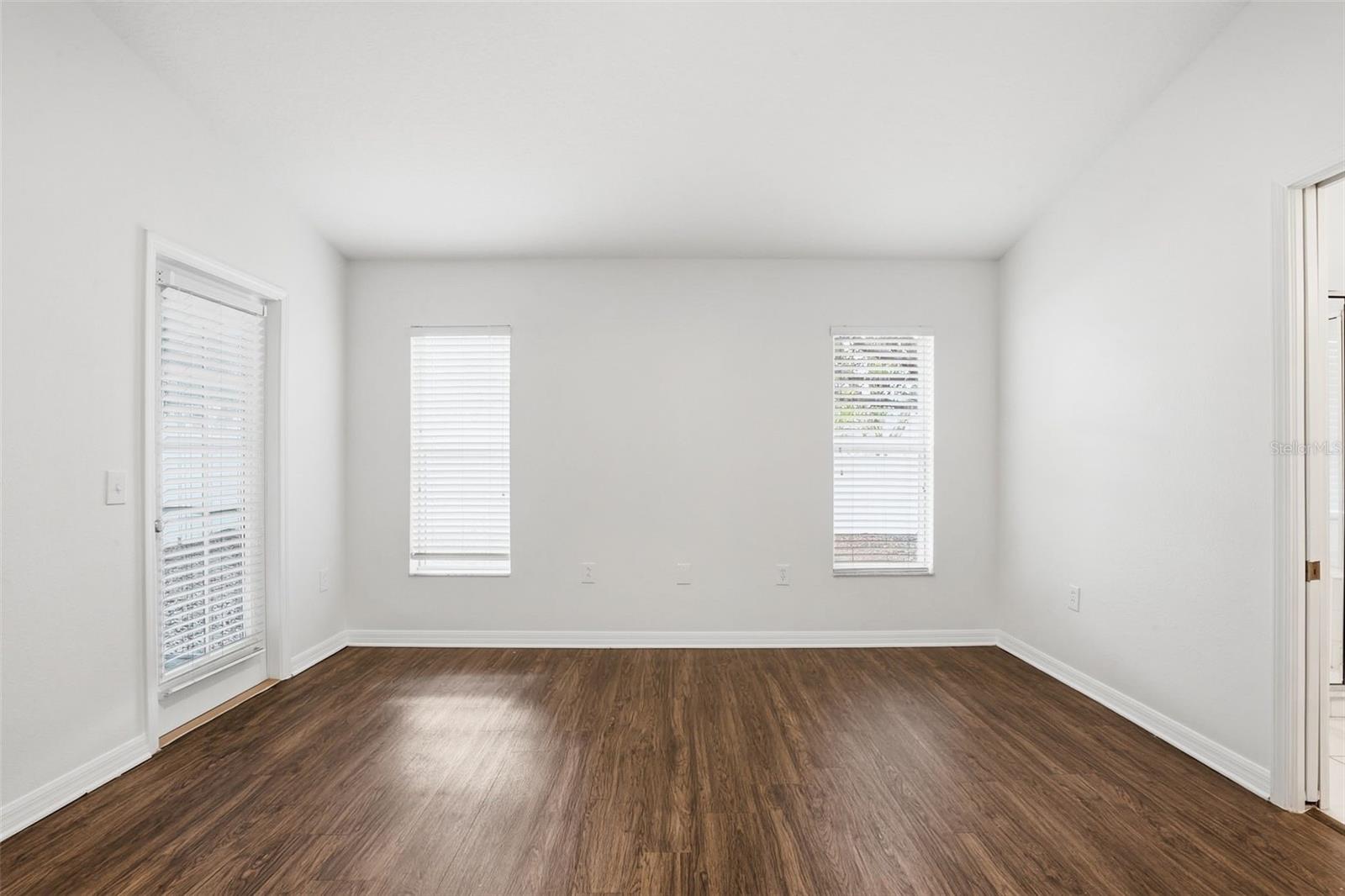 WELLINGTON NORTH AT BAY PARK - Residential