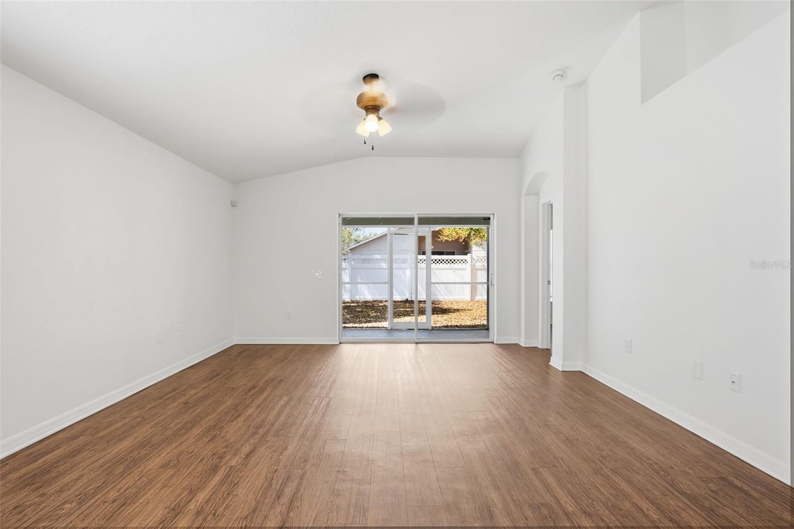 WELLINGTON NORTH AT BAY PARK - Residential