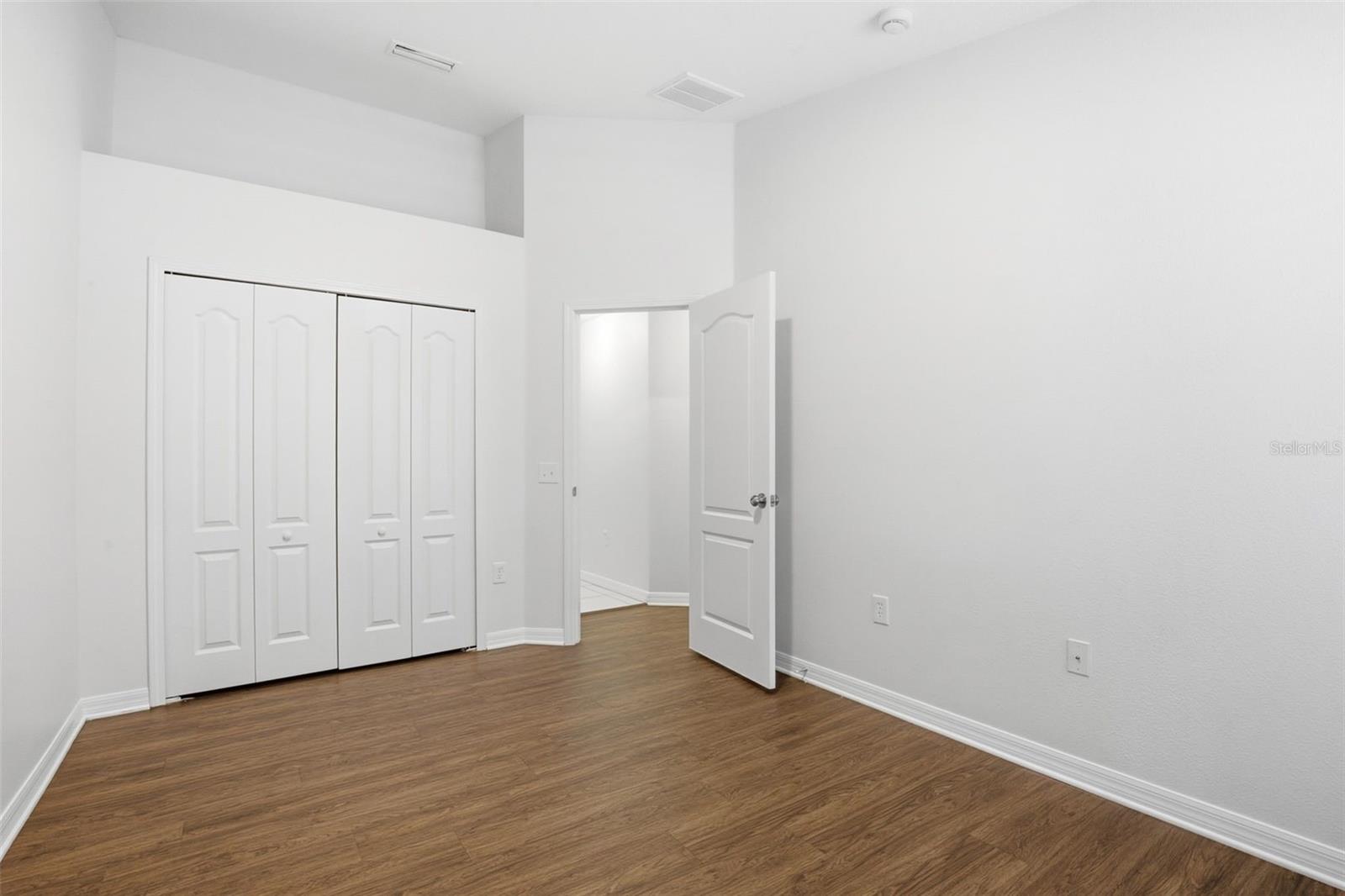 WELLINGTON NORTH AT BAY PARK - Residential