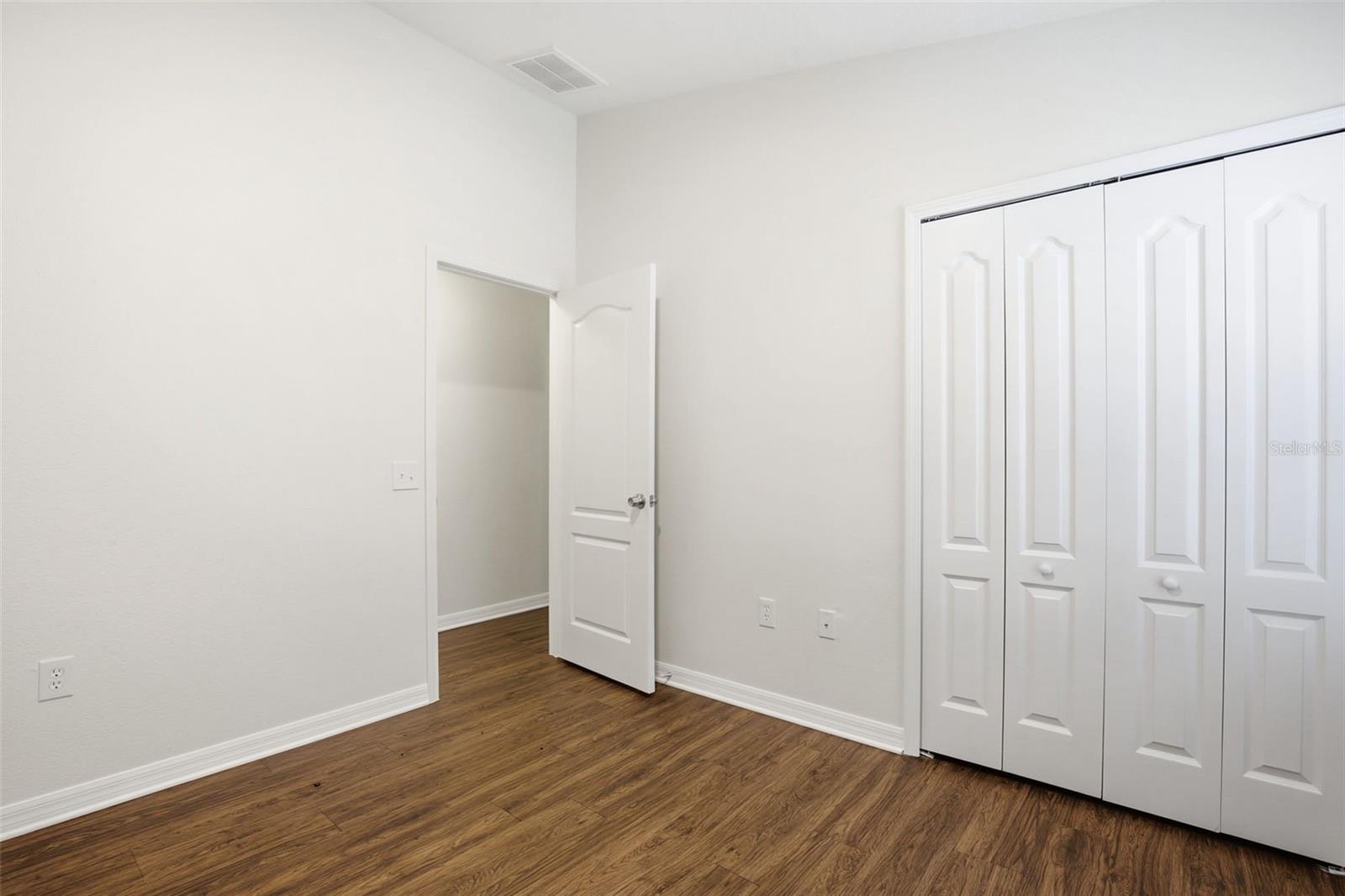 WELLINGTON NORTH AT BAY PARK - Residential