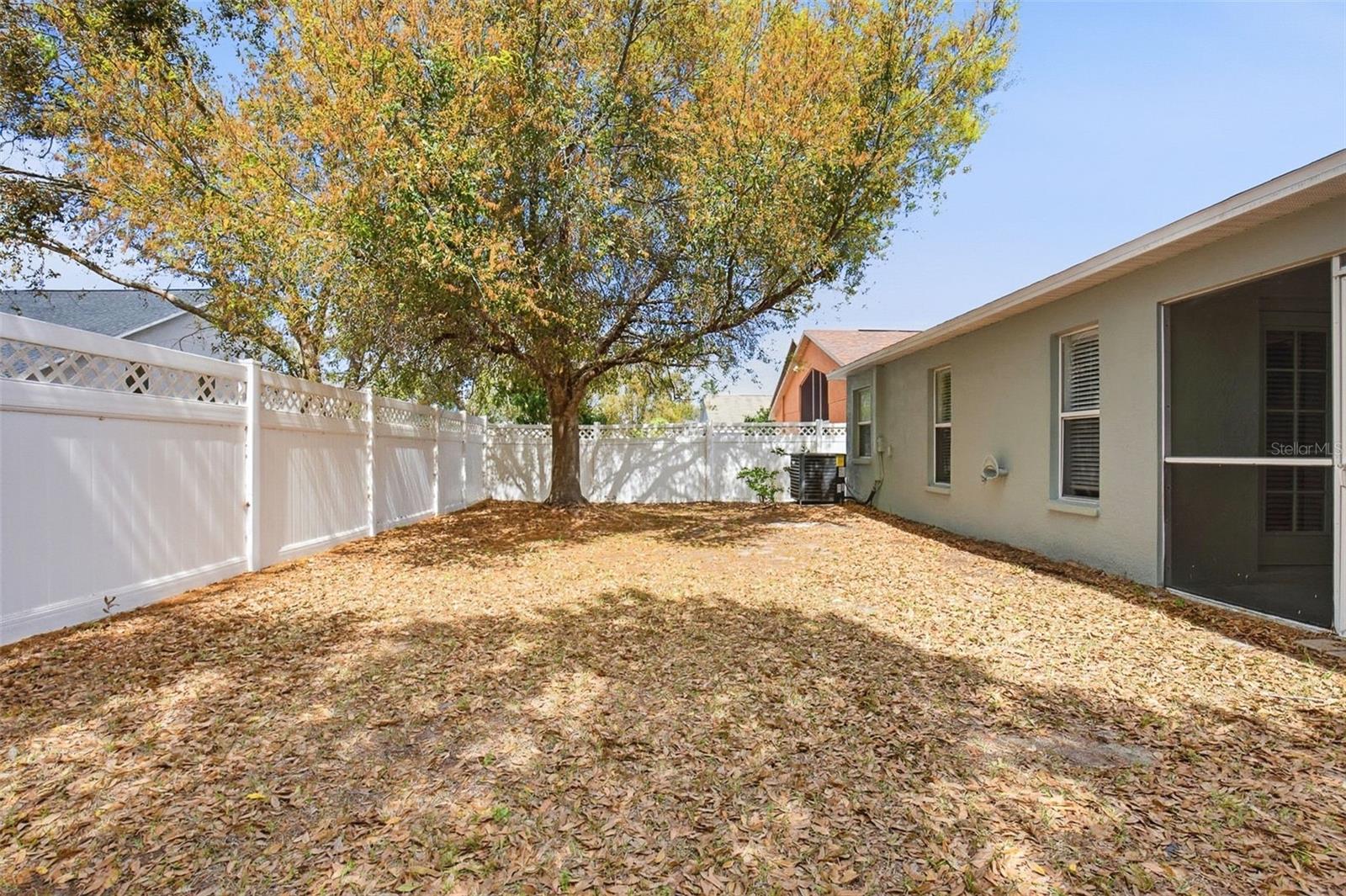 WELLINGTON NORTH AT BAY PARK - Residential