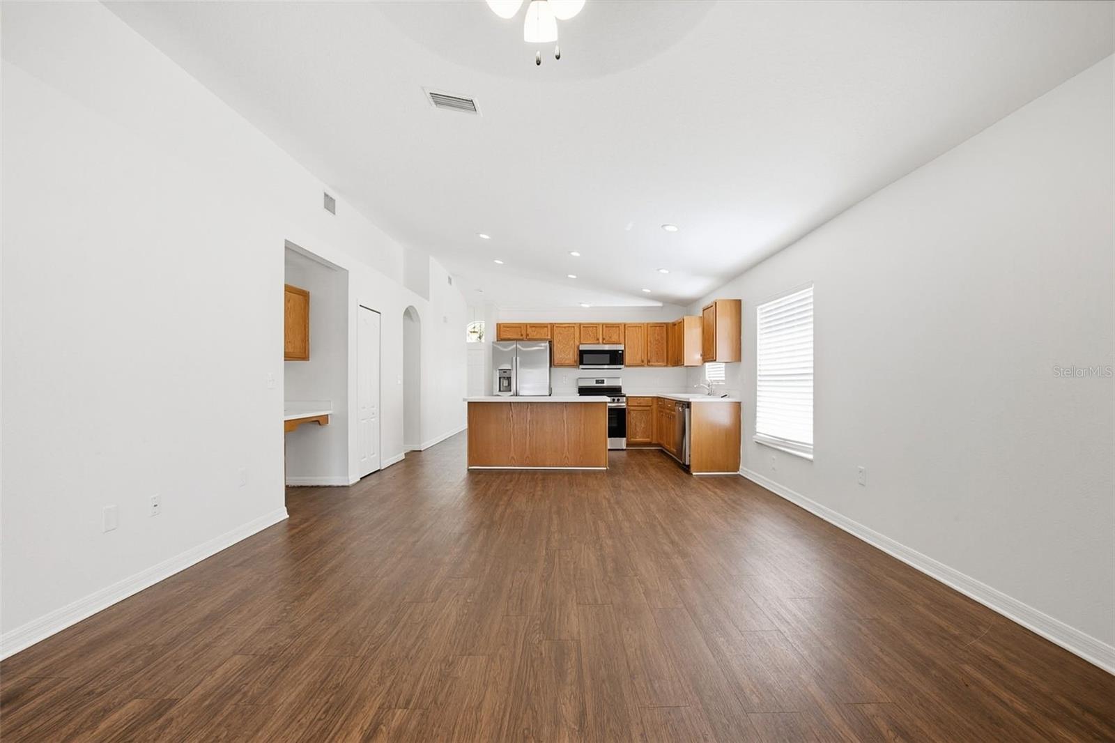 WELLINGTON NORTH AT BAY PARK - Residential