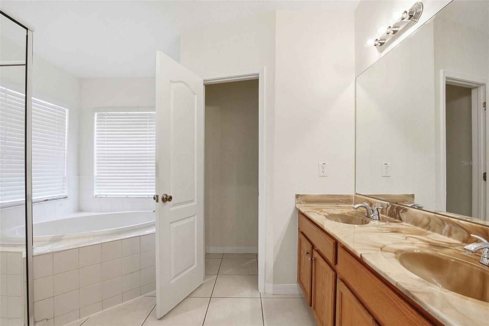 WELLINGTON NORTH AT BAY PARK - Residential