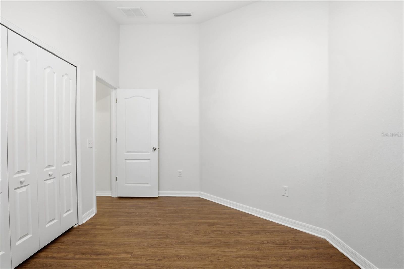 WELLINGTON NORTH AT BAY PARK - Residential