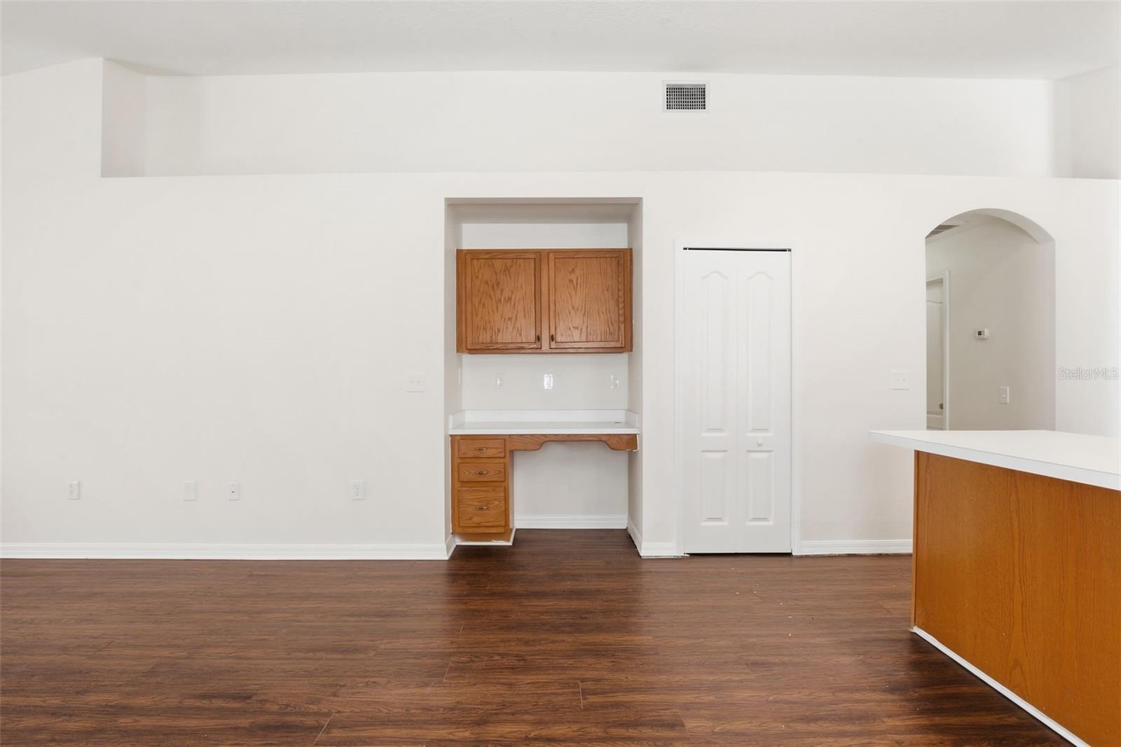 WELLINGTON NORTH AT BAY PARK - Residential