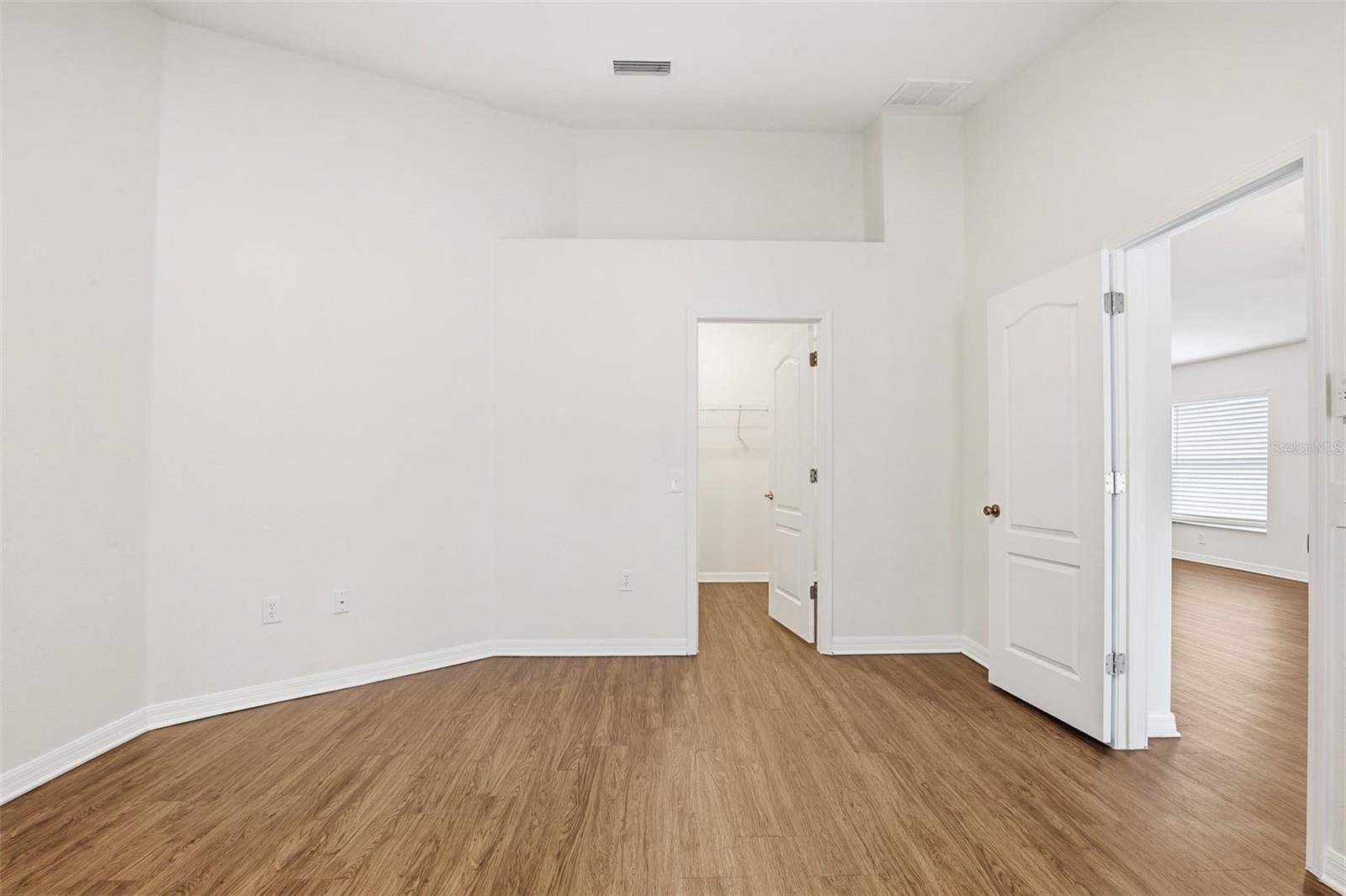 WELLINGTON NORTH AT BAY PARK - Residential