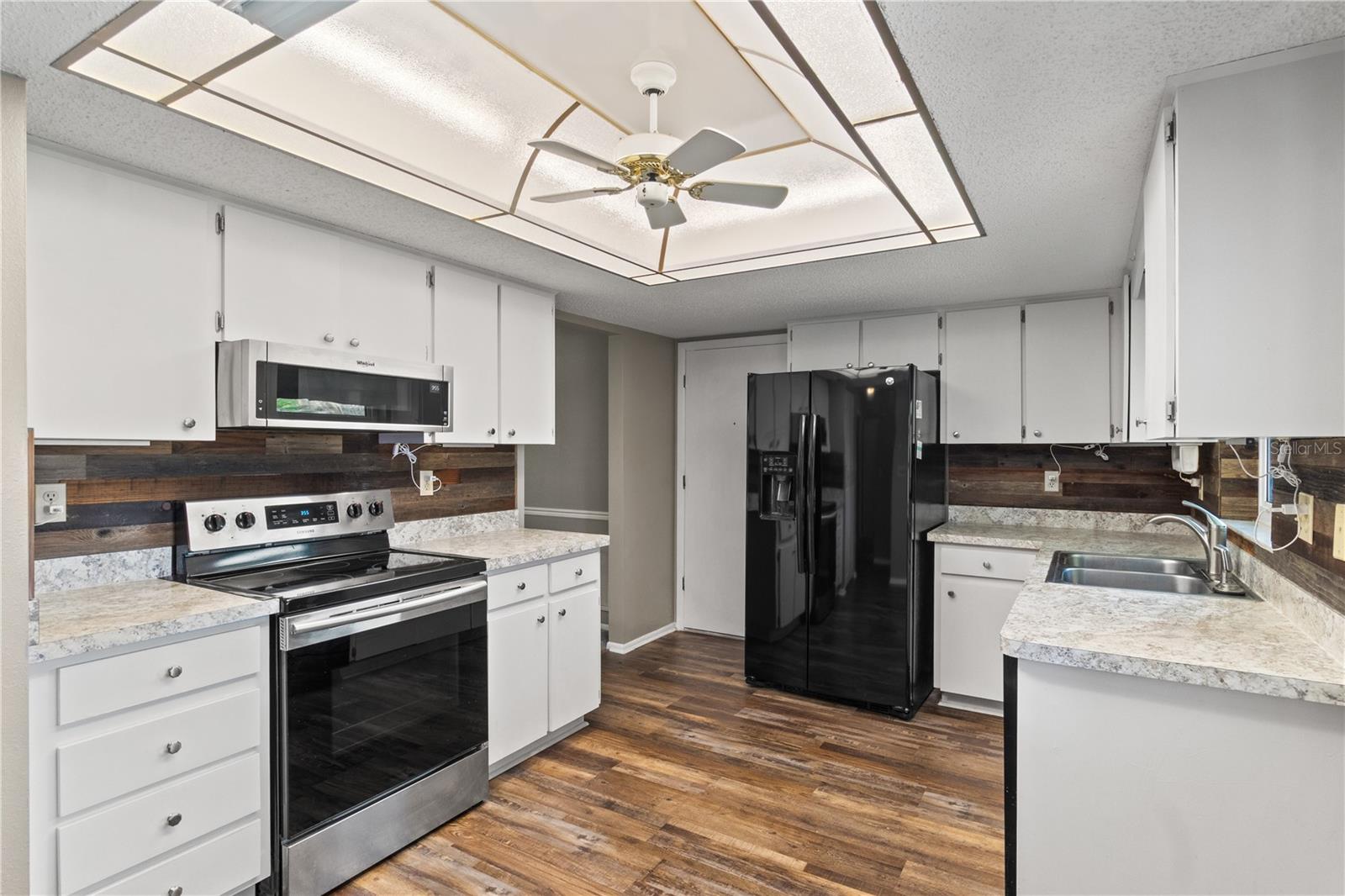 SAN CLEMENTE VILLAGE - Residential