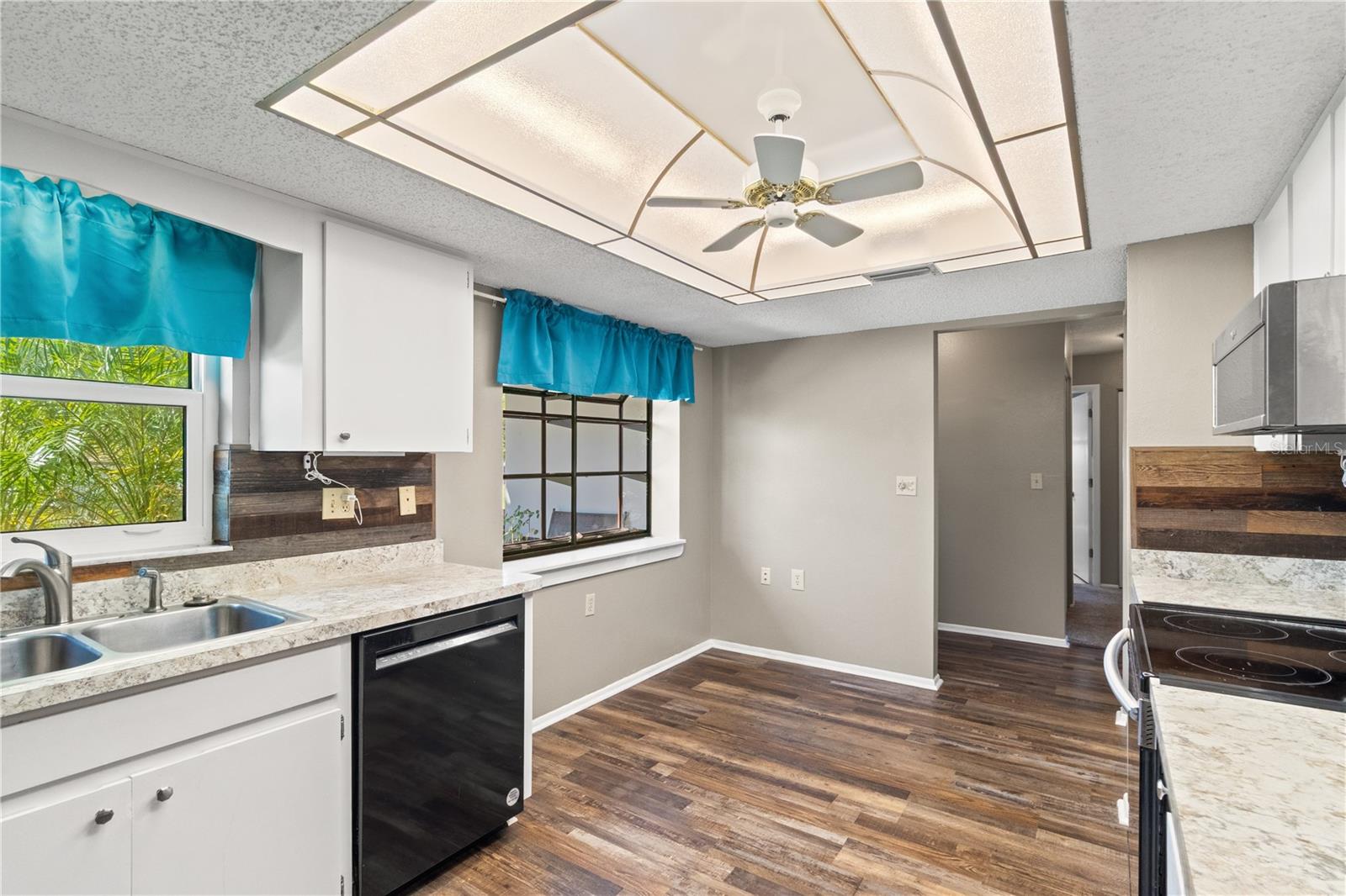 SAN CLEMENTE VILLAGE - Residential