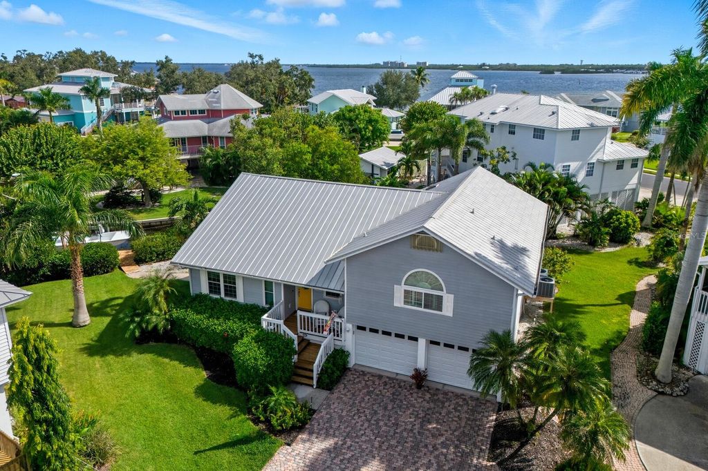 Photo of 1528 43rd Avenue Drive W, Palmetto, FL 34221 (MLS # A4667913)