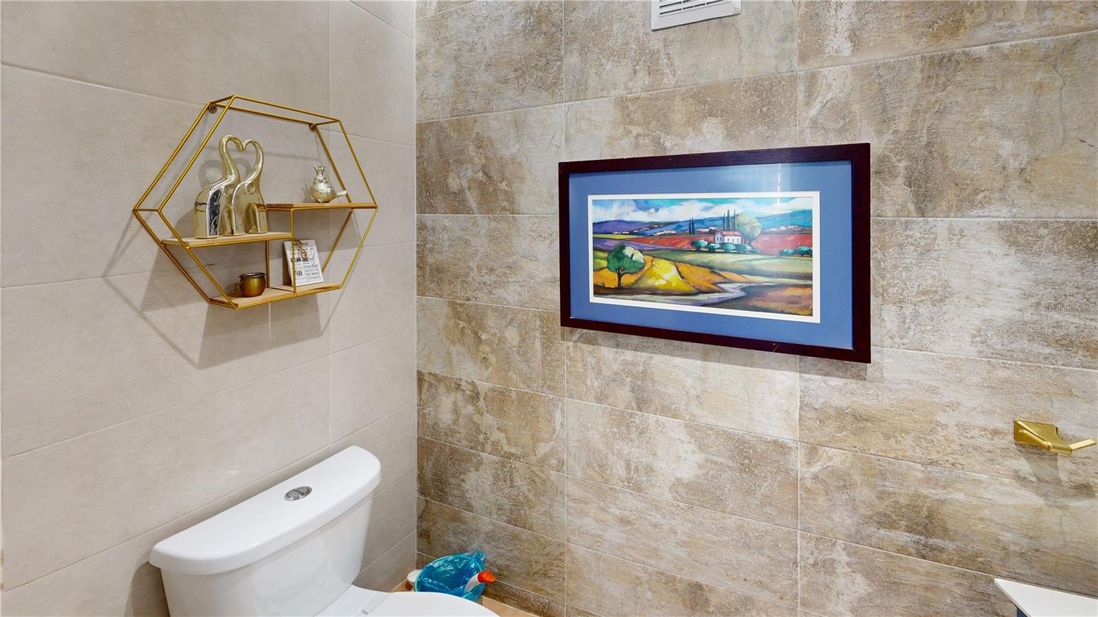 PASEO REAL - Residential