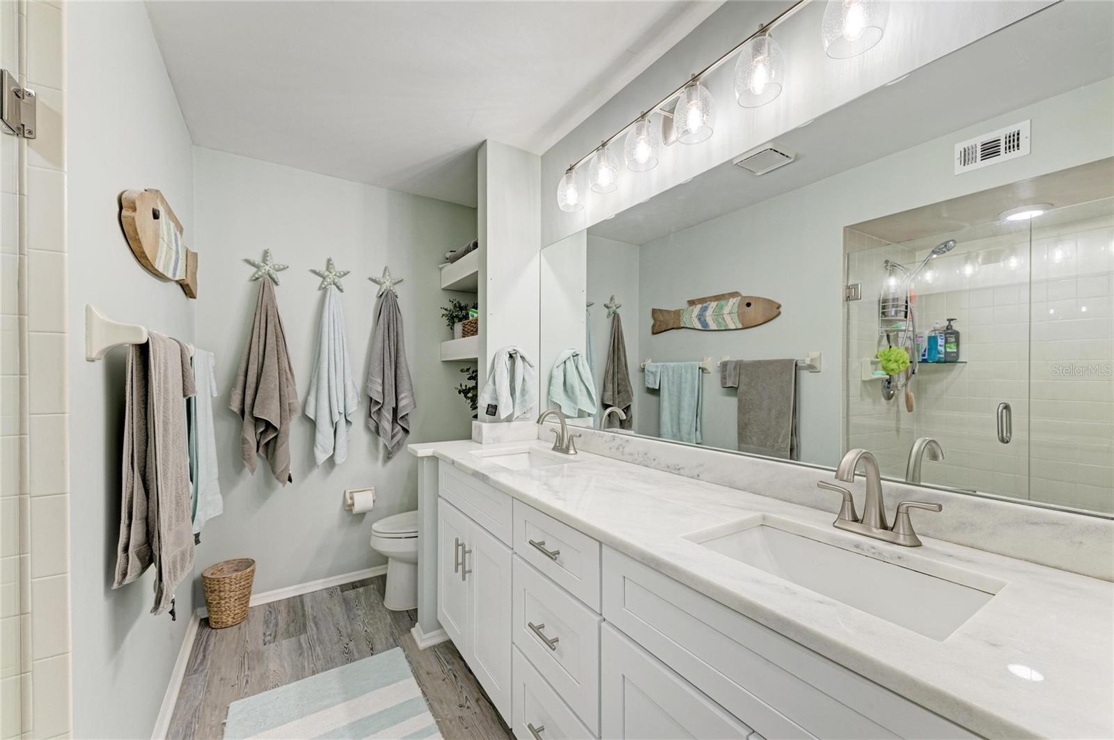 FARMINGTON VISTAS - Residential