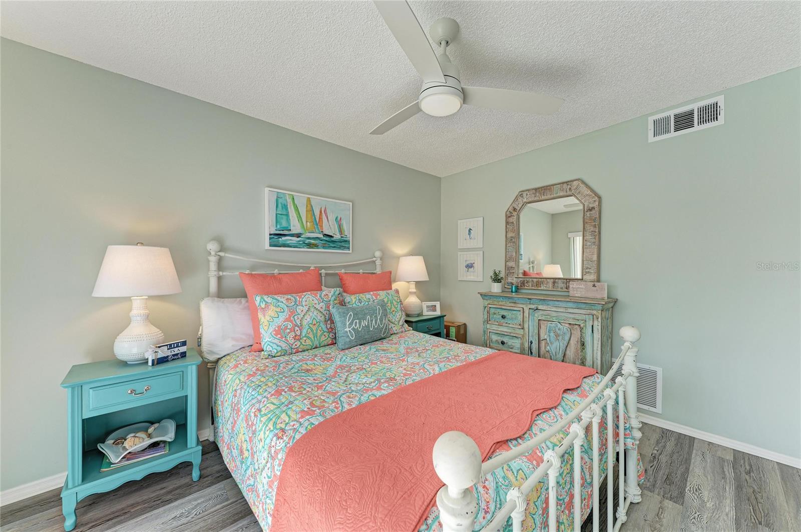 FARMINGTON VISTAS - Residential