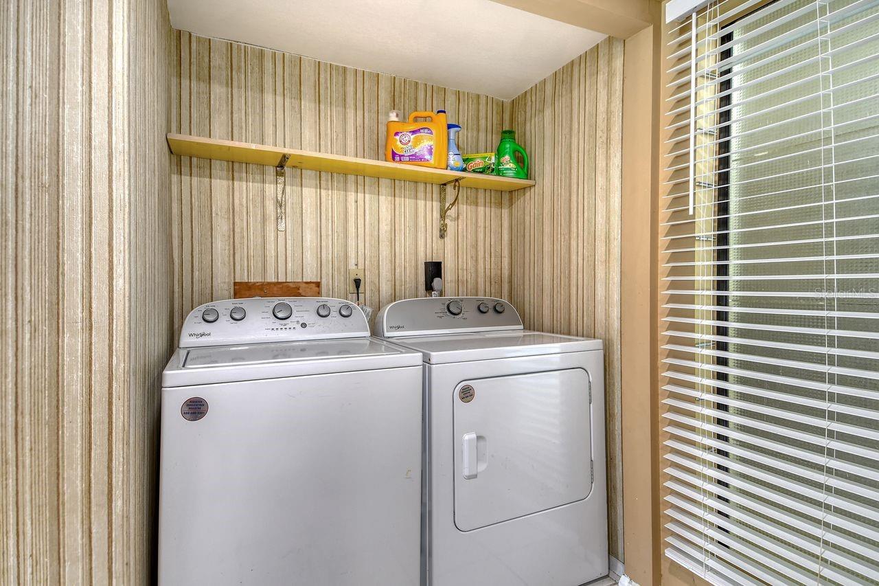 BAY OAKS - Residential