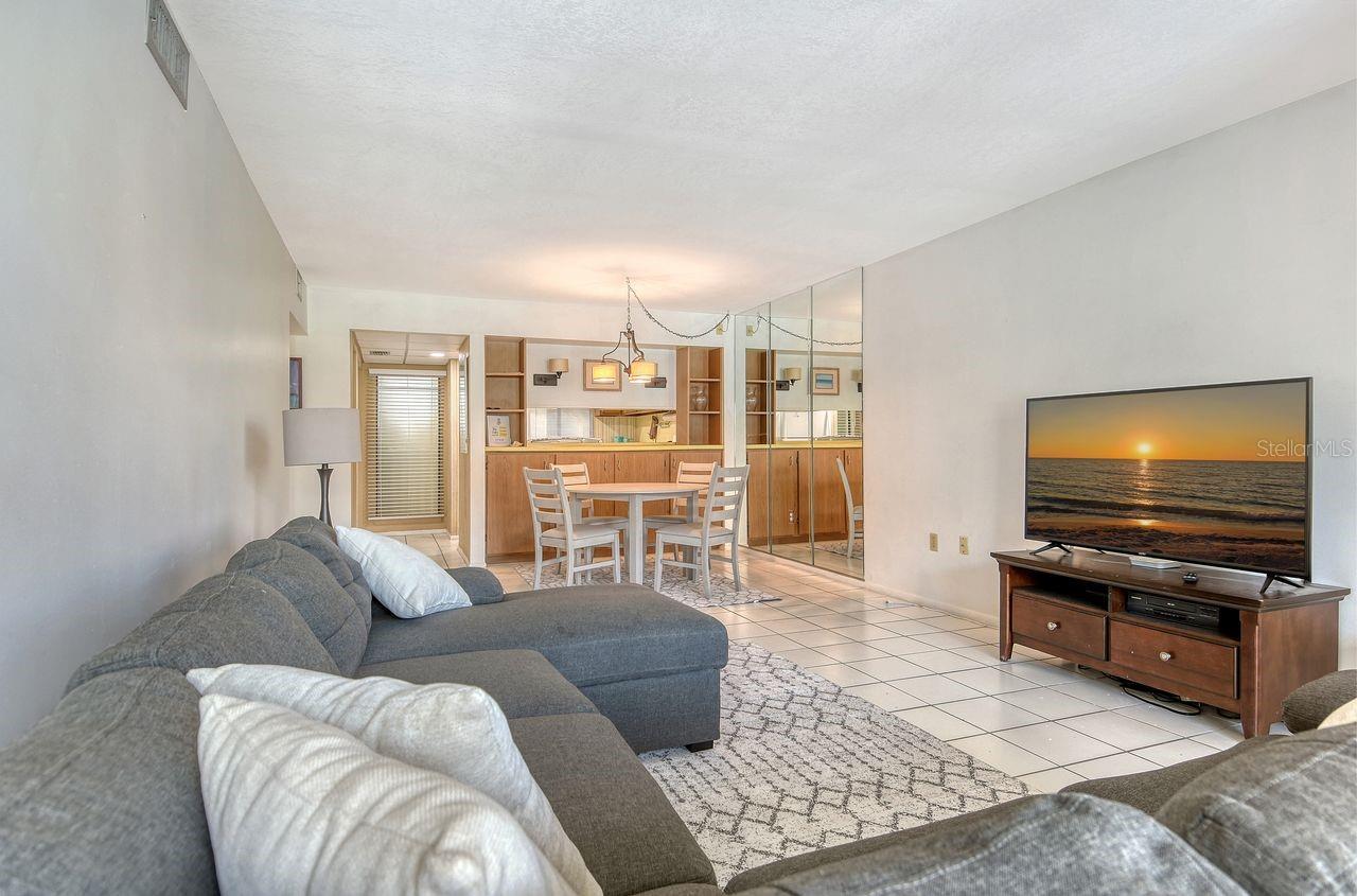 BAY OAKS - Residential