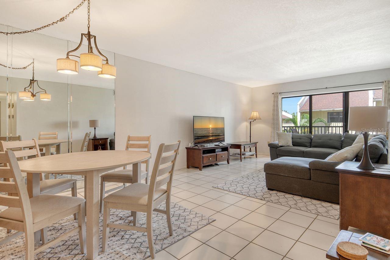 BAY OAKS - Residential