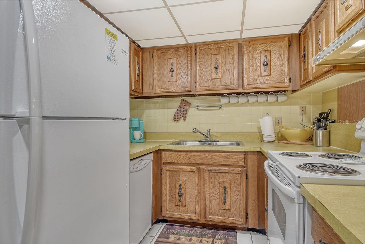 BAY OAKS - Residential