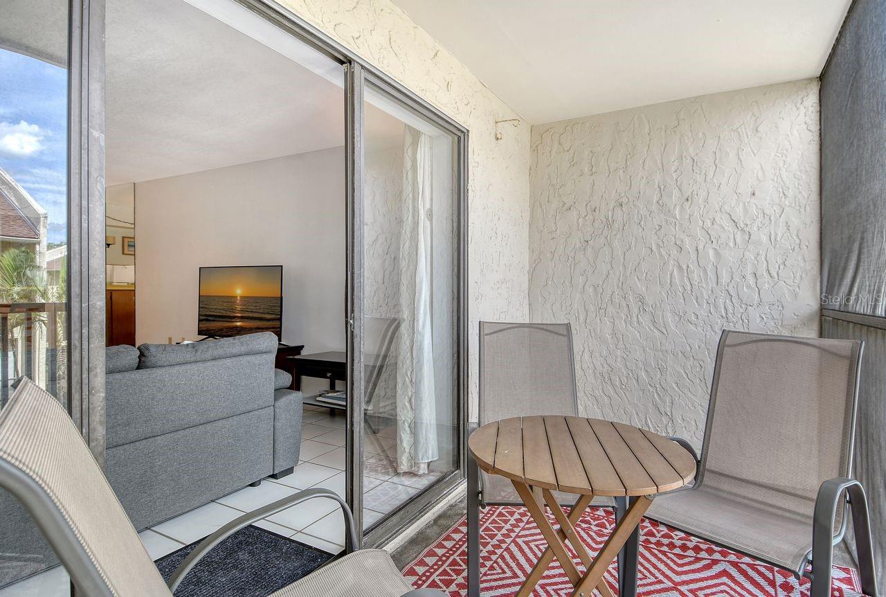 BAY OAKS - Residential