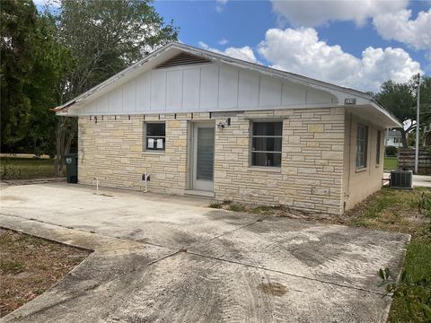 219 27TH STREET W BRADENTON FL 34205