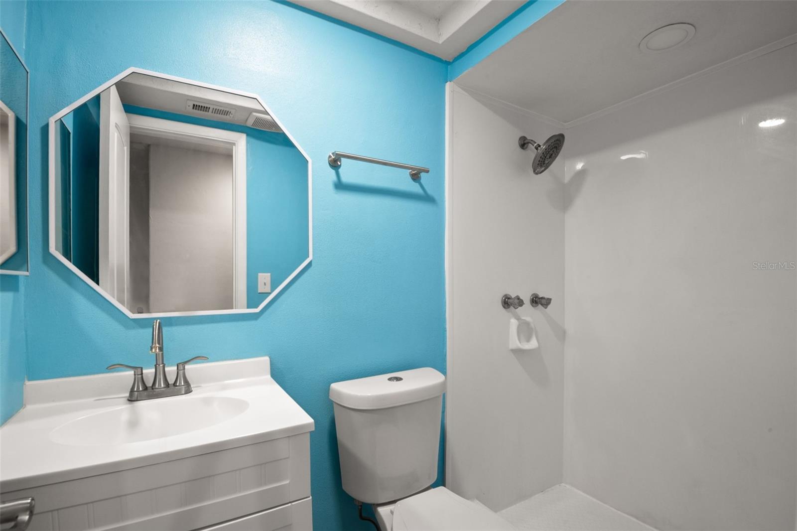 BEACON WOODS VILLAGE - Residential