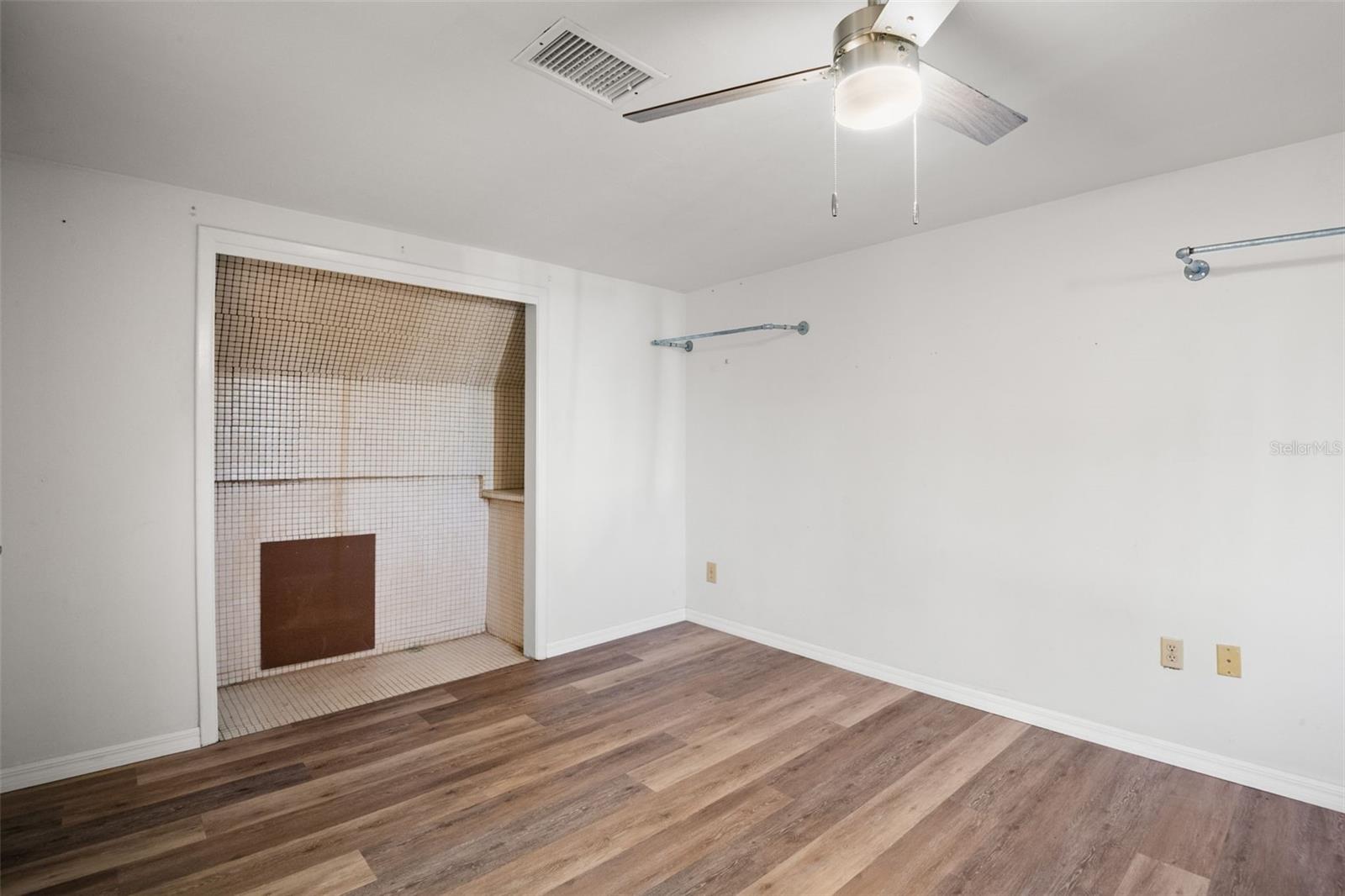 BEACON WOODS VILLAGE - Residential