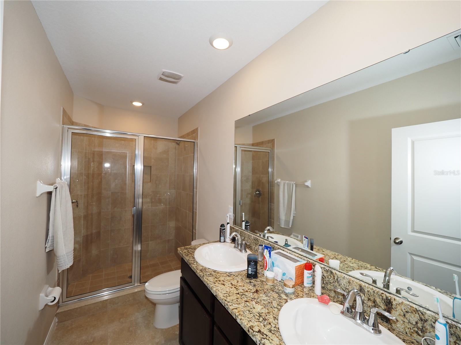 LANDING PH 1 - Residential Lease