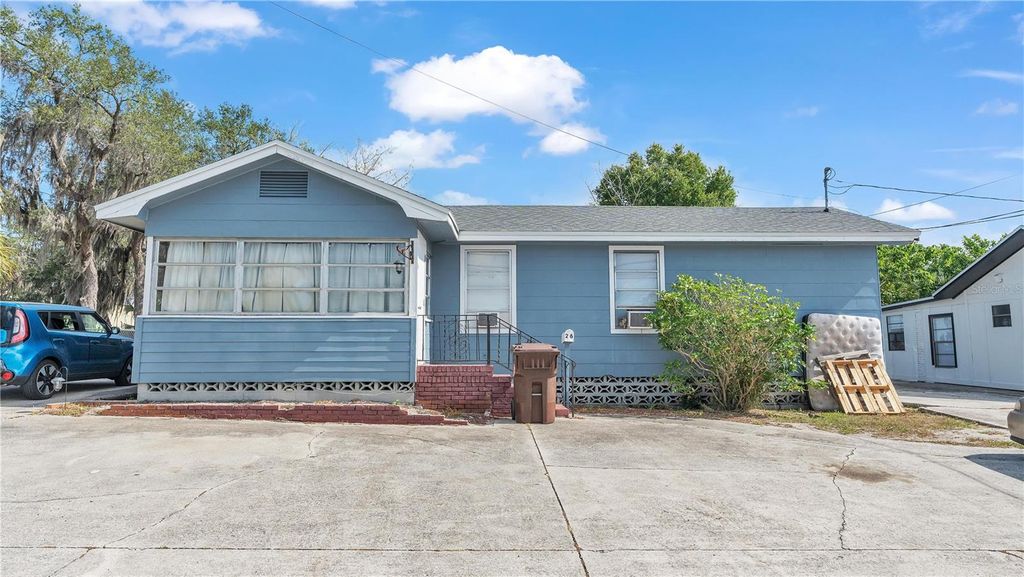 Photo of 26 W Polk Avenue, Lake Wales, FL 33853 (MLS # L4944606)
