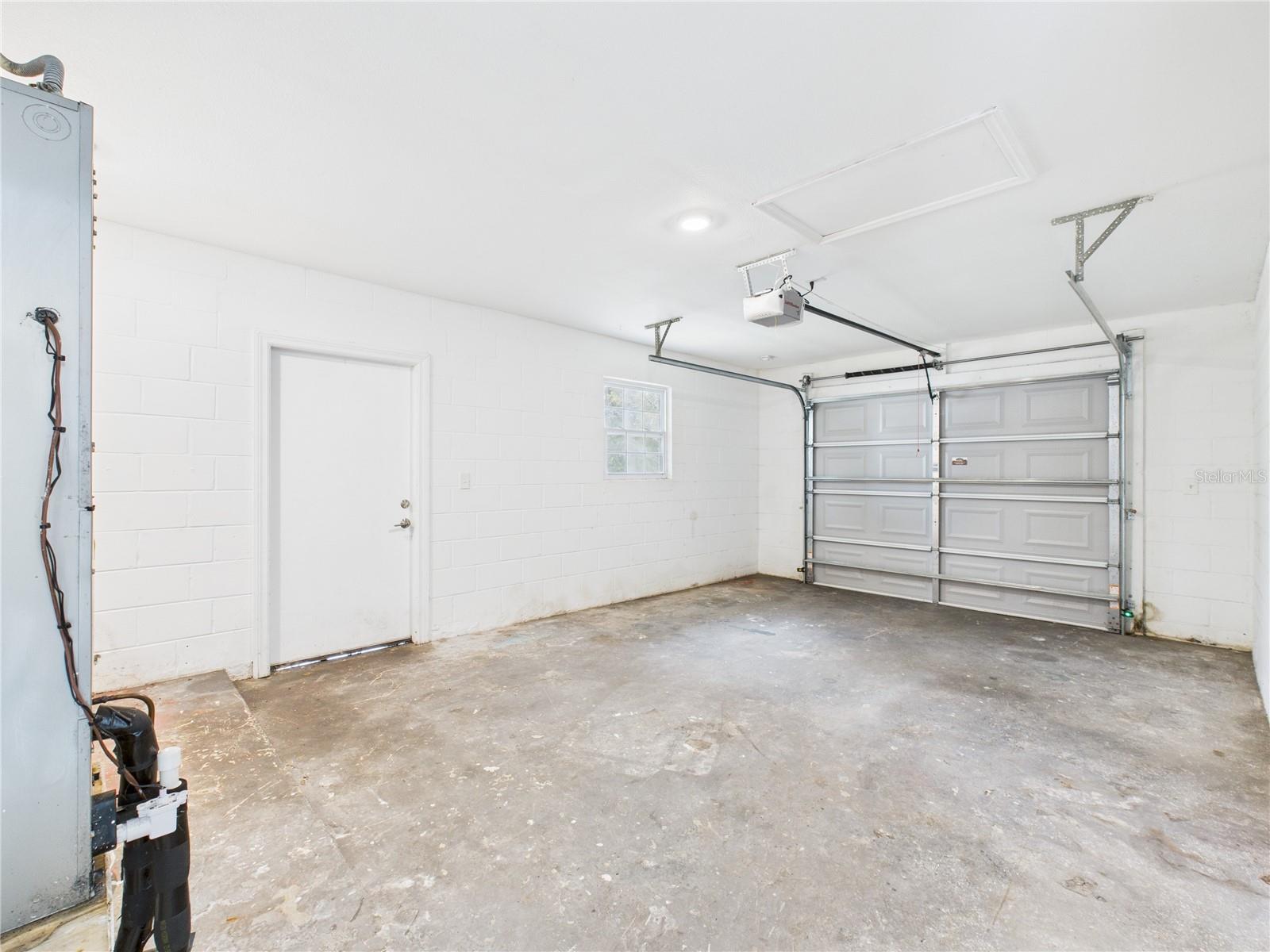 SILVER SPGS SHORES - Residential