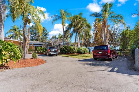 Tiny photo for 475 Guerrant Street, Umatilla, FL 32784 (MLS # G5105634)