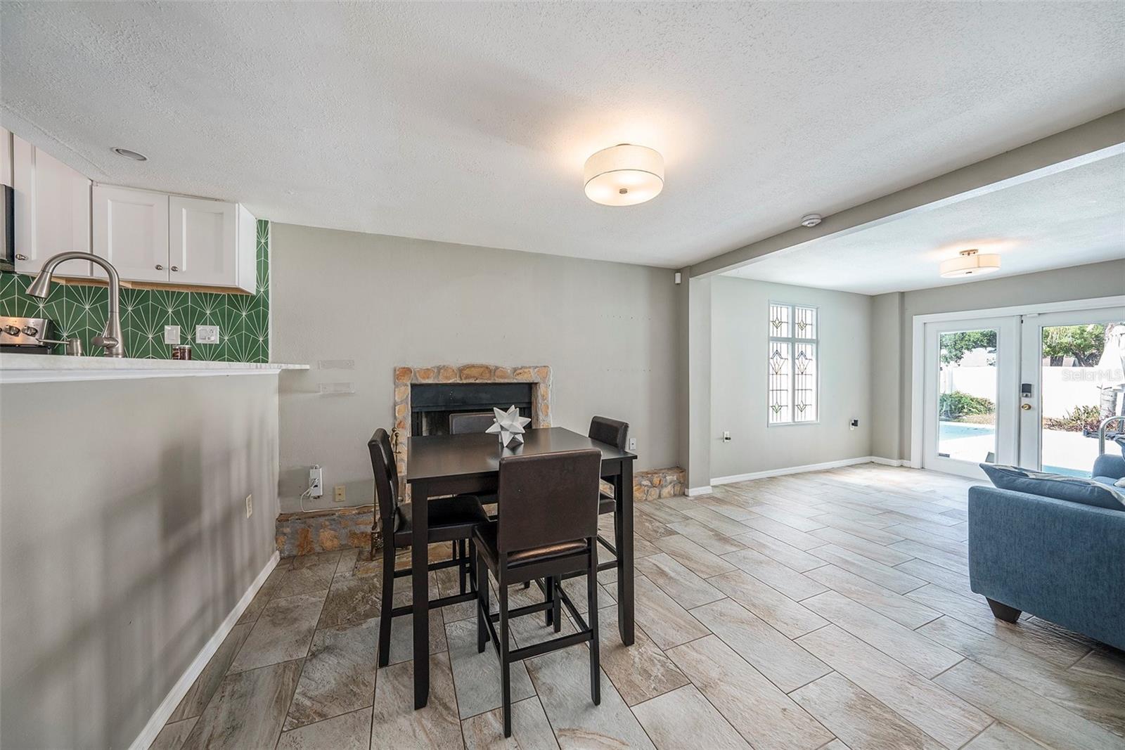 RIVERBEND MANOR - Residential