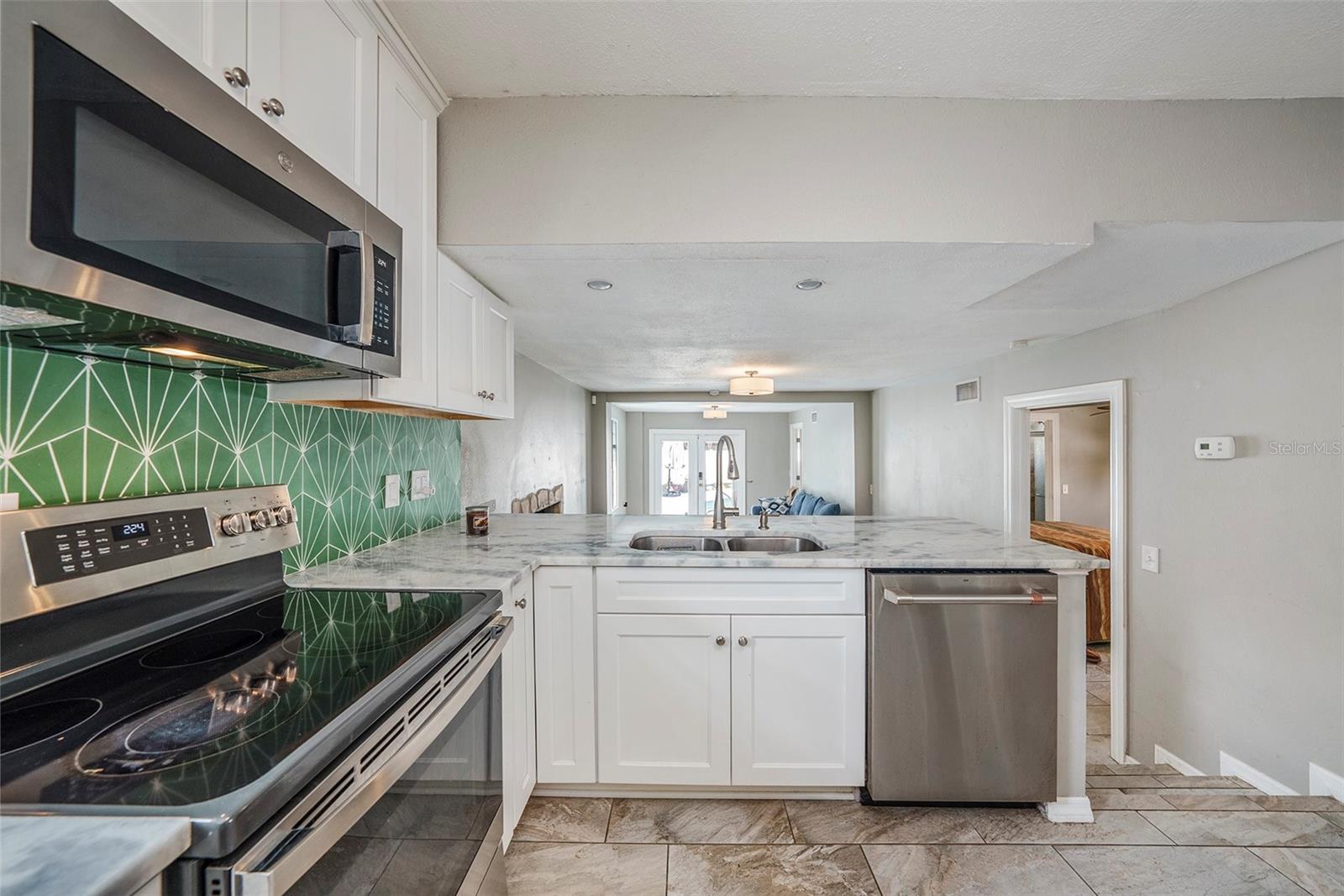 RIVERBEND MANOR - Residential