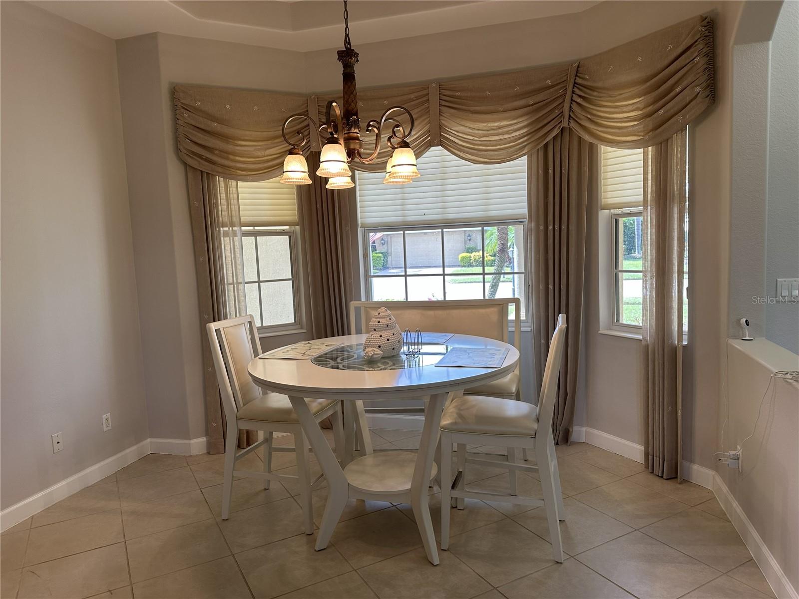 VENETIAN GOLF & RIV CLUB PH 03H - Residential Lease