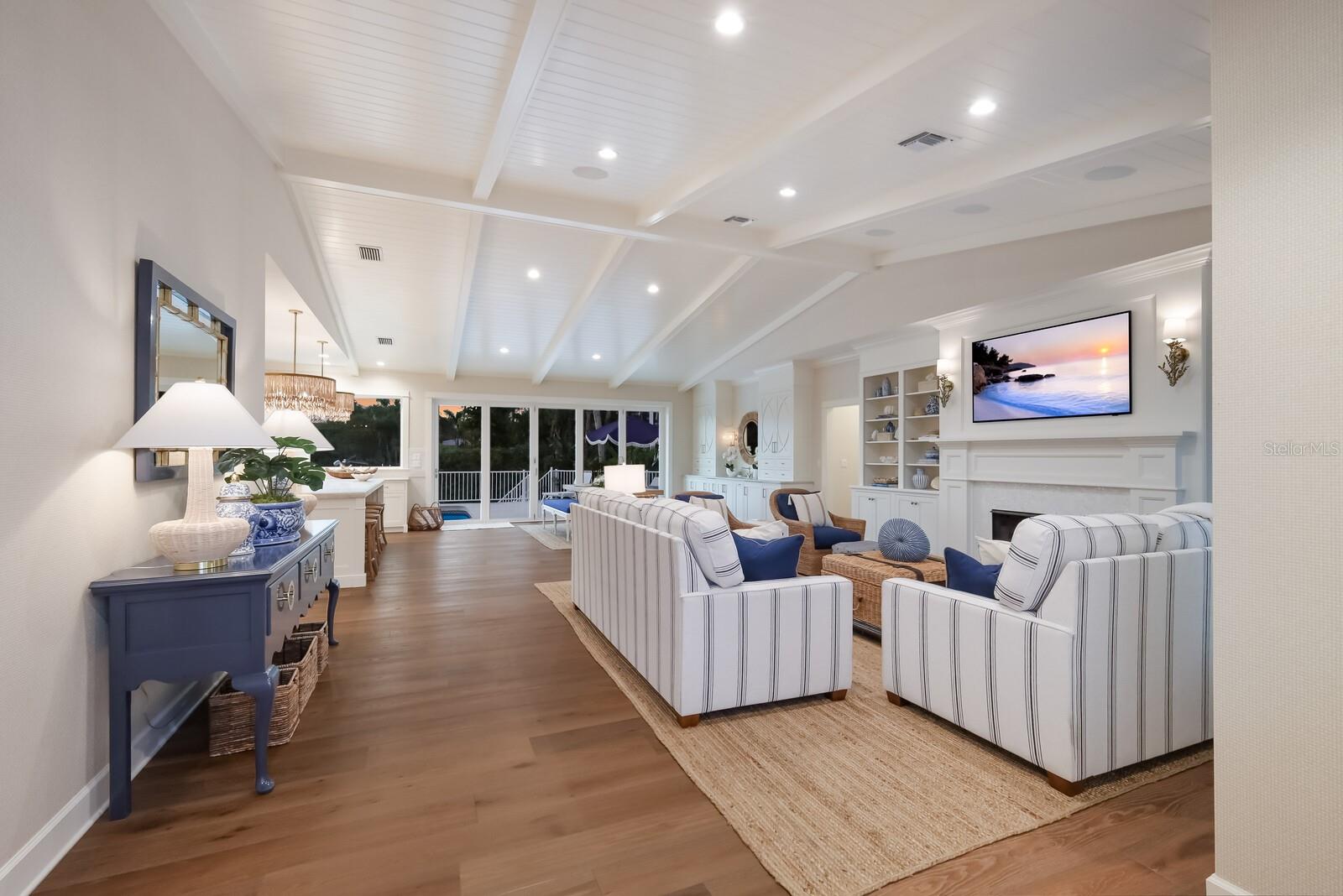 HARBOR DRIVE WATERWAYS - Residential