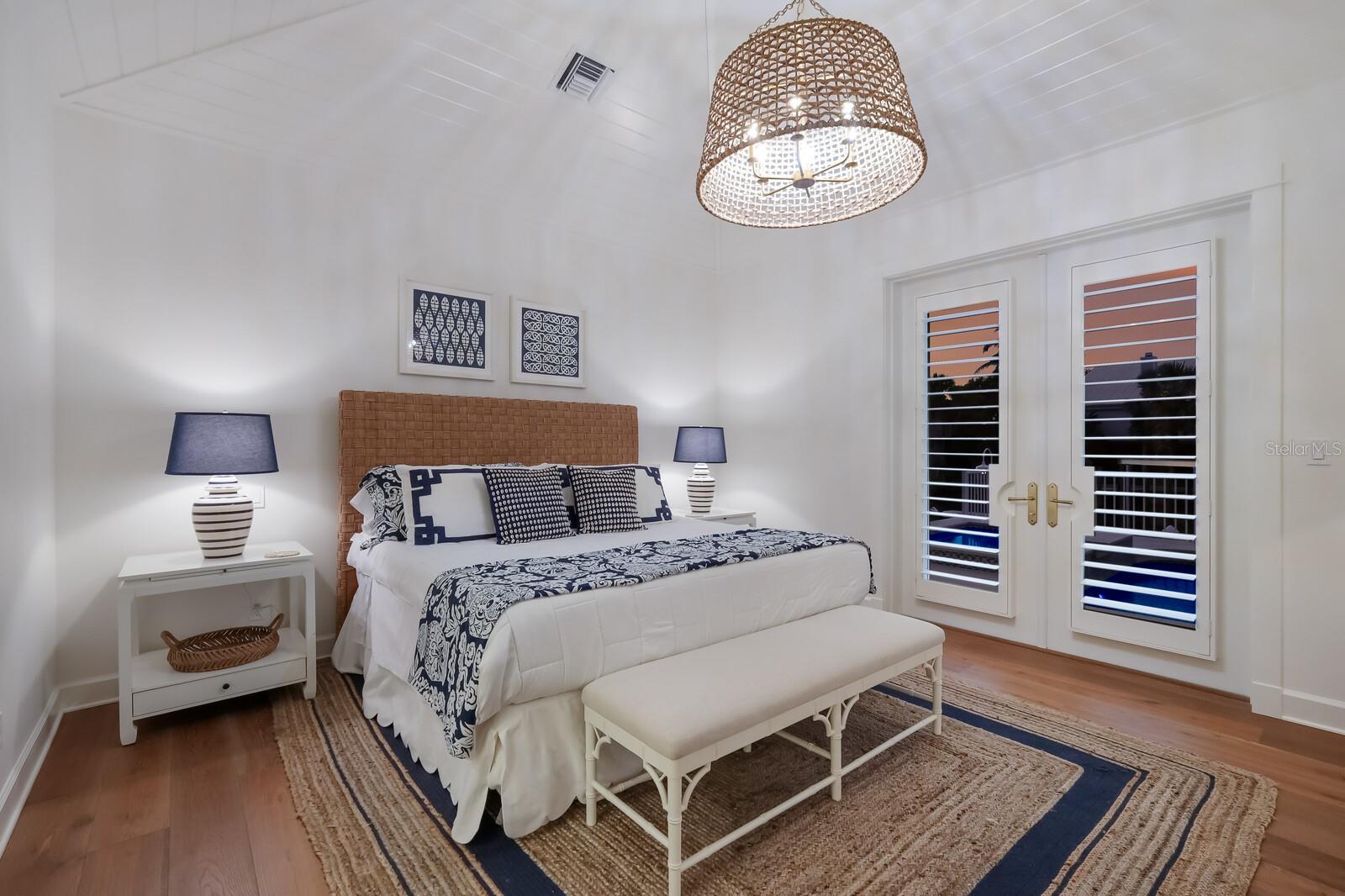 HARBOR DRIVE WATERWAYS - Residential