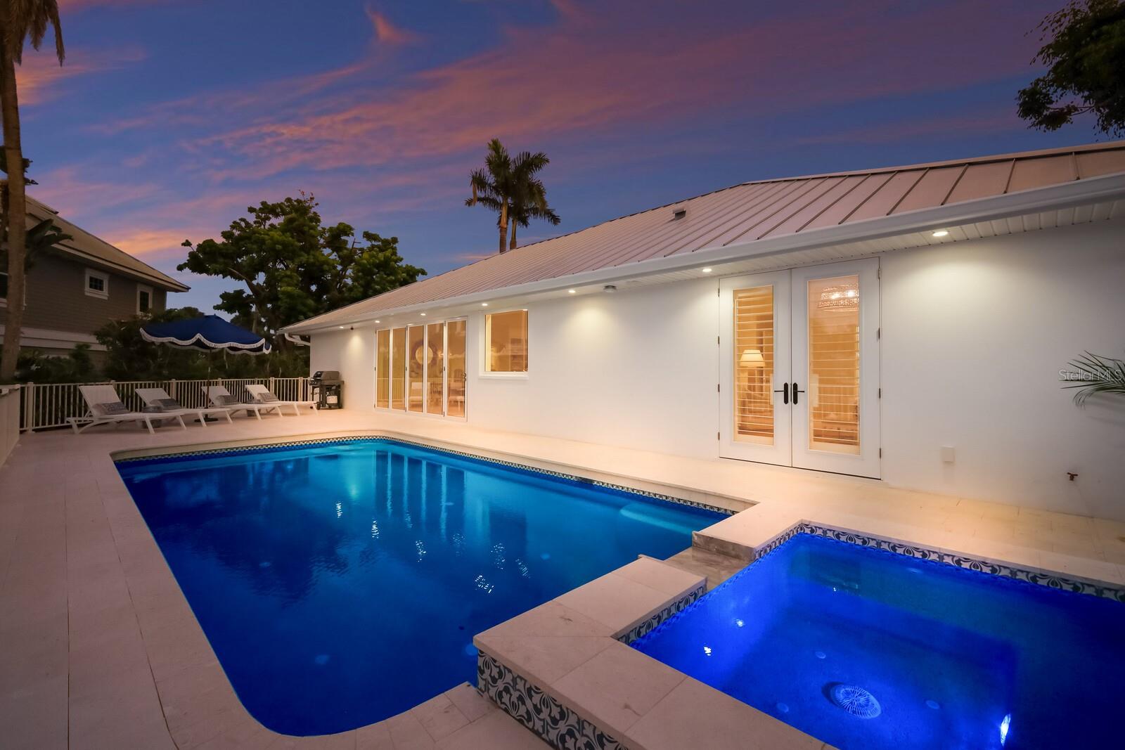 HARBOR DRIVE WATERWAYS - Residential