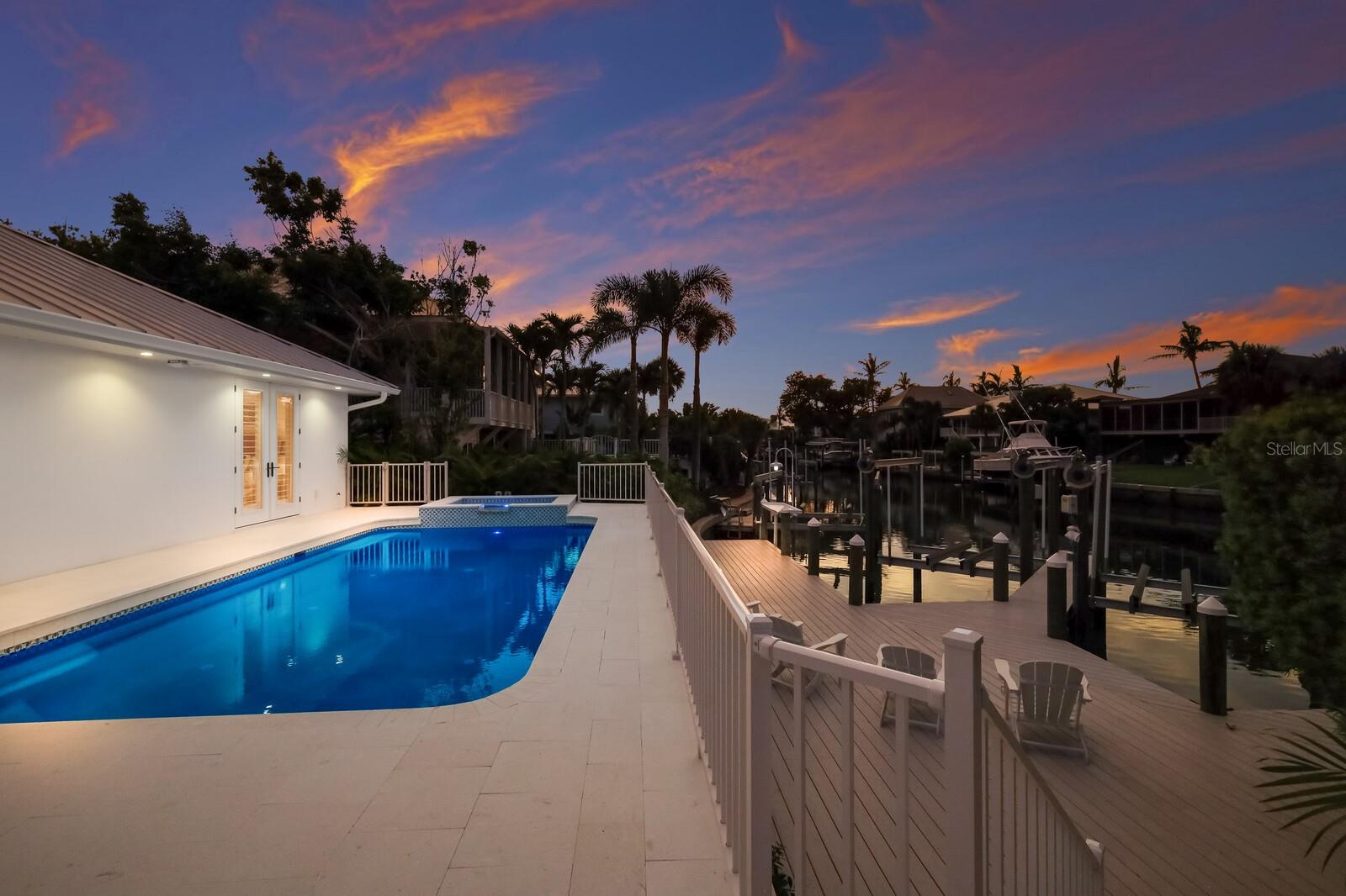 HARBOR DRIVE WATERWAYS - Residential