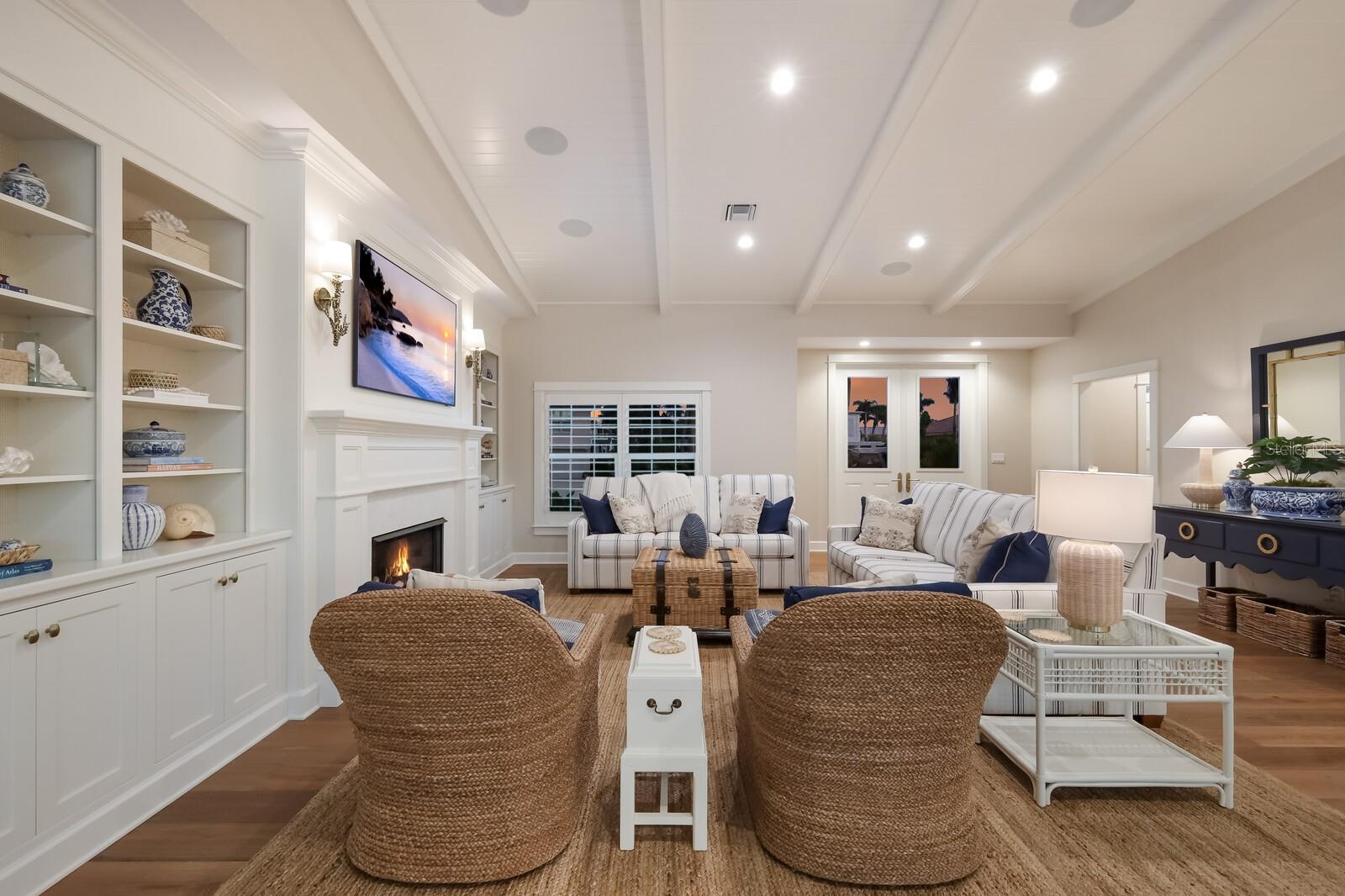 HARBOR DRIVE WATERWAYS - Residential