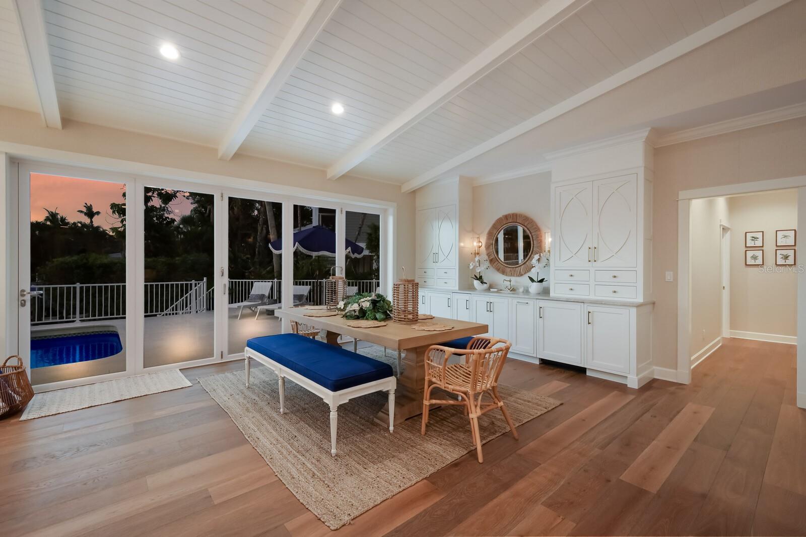 HARBOR DRIVE WATERWAYS - Residential