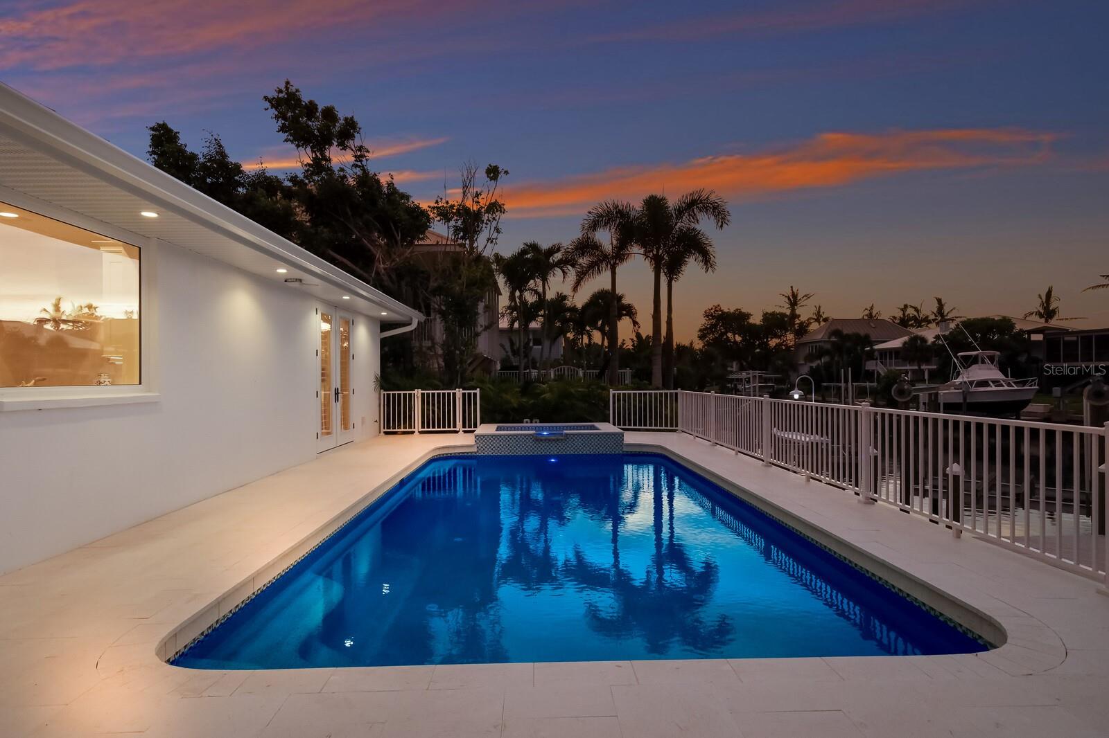 HARBOR DRIVE WATERWAYS - Residential