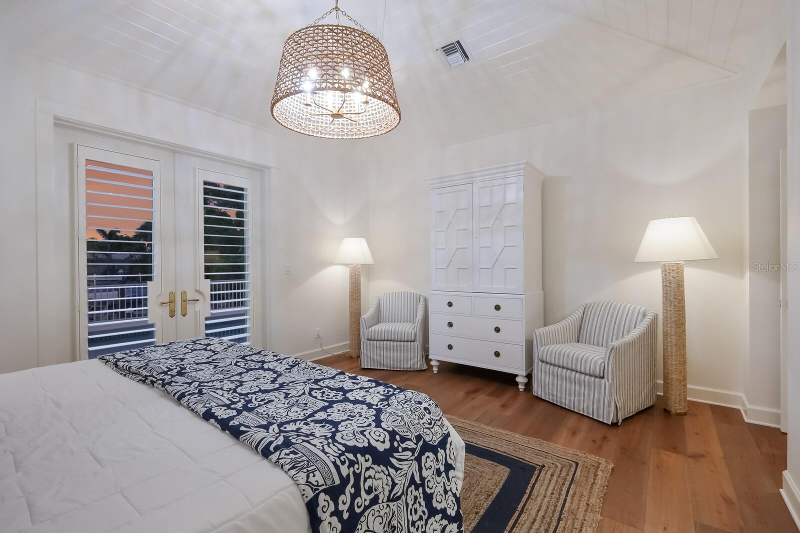 HARBOR DRIVE WATERWAYS - Residential