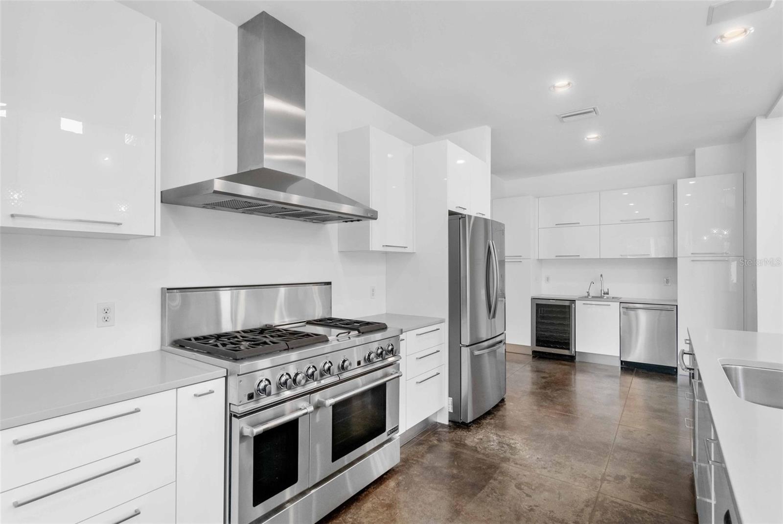 HUDSON BAYOU - Residential