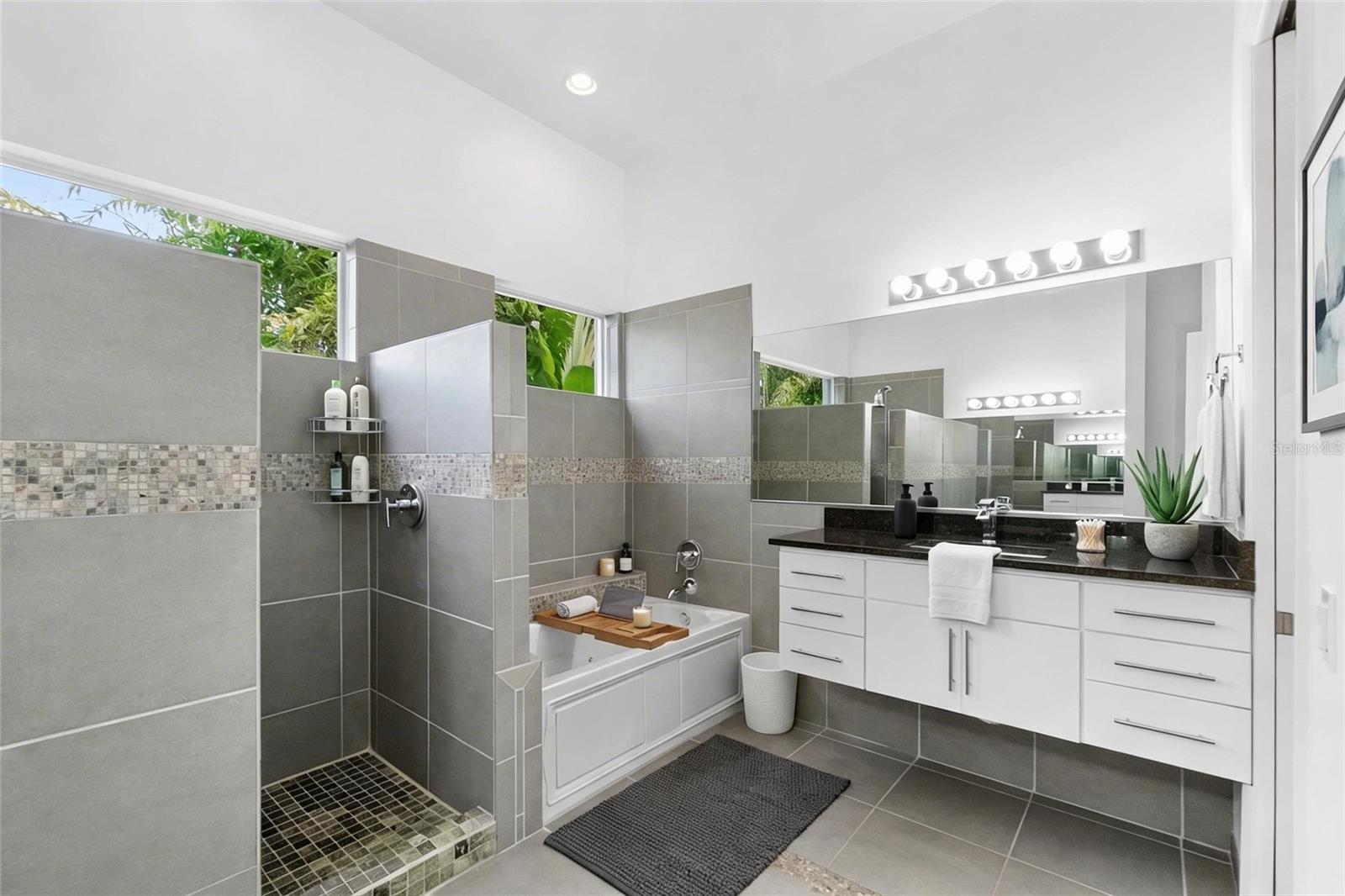 HUDSON BAYOU - Residential