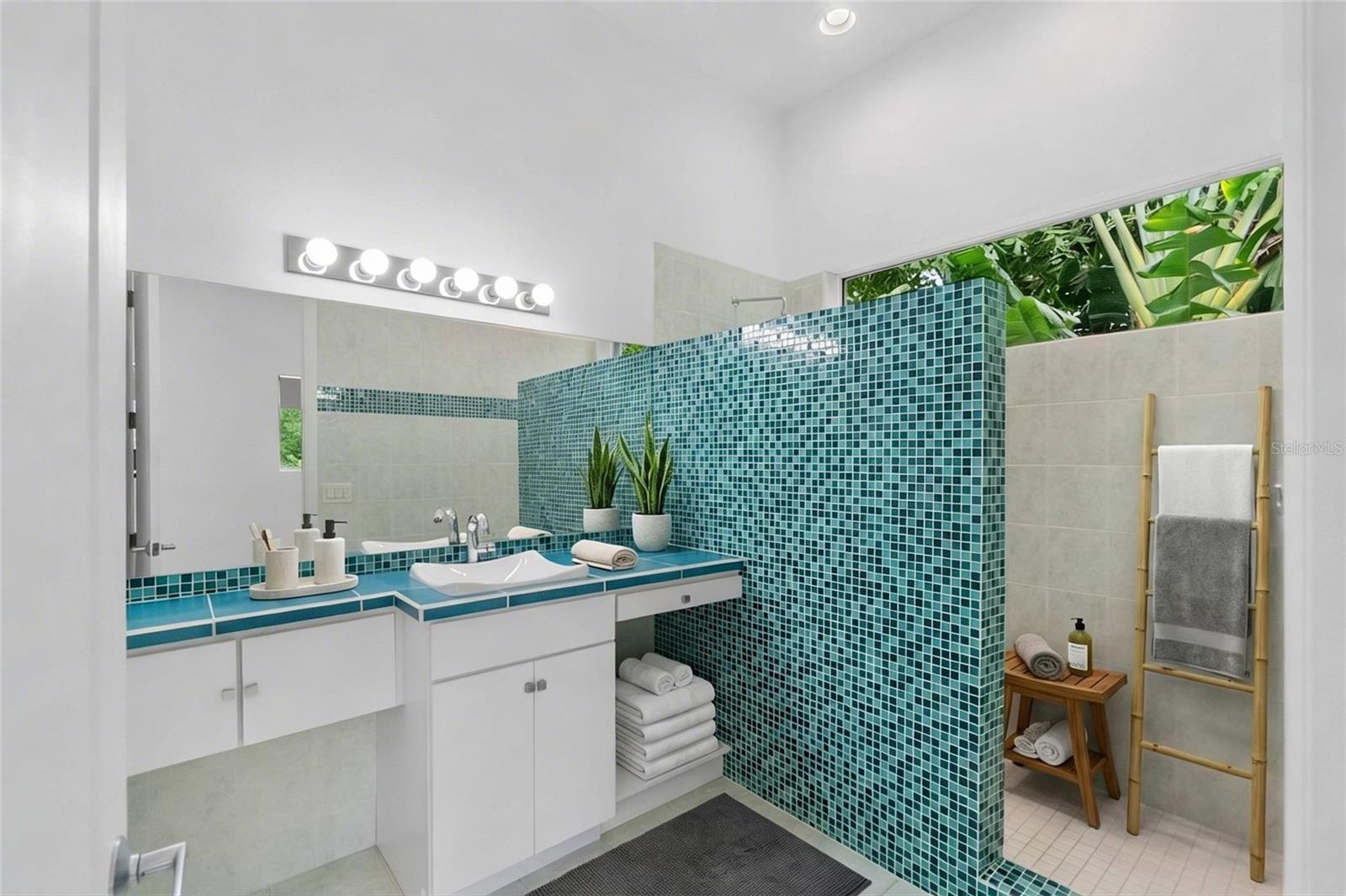 HUDSON BAYOU - Residential