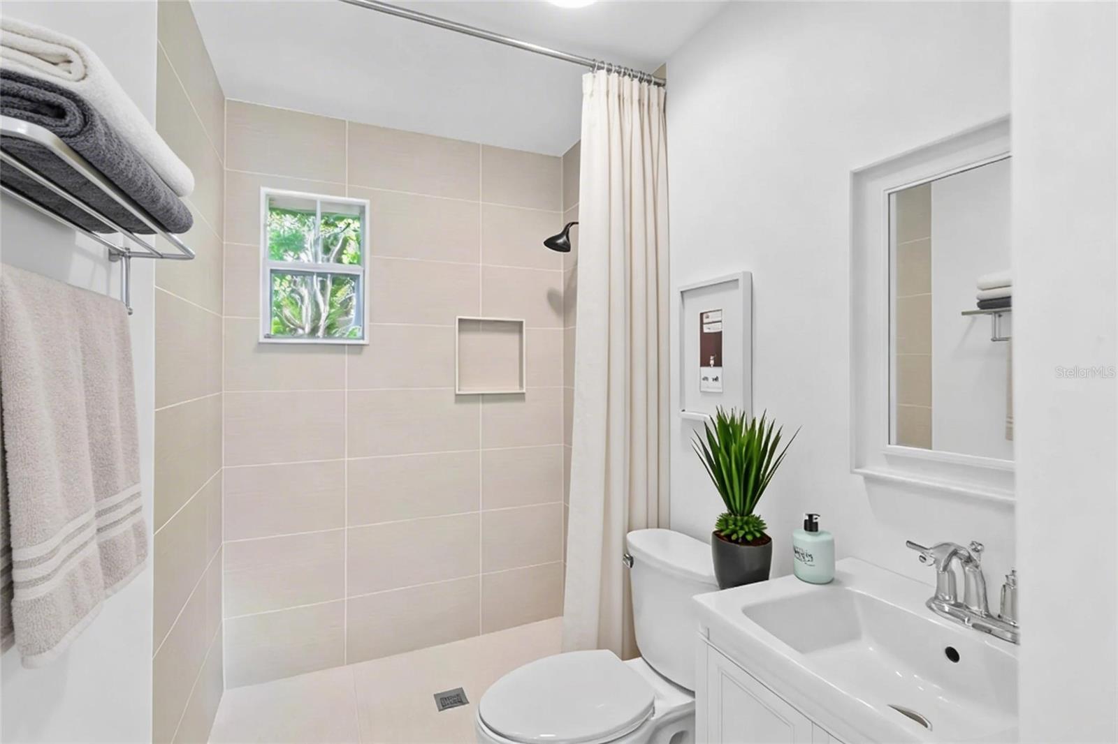 HUDSON BAYOU - Residential