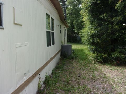 A home in DELAND