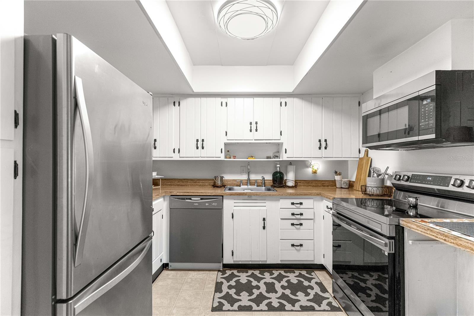 TWIN LAKES VILLAGE EAST - Residential