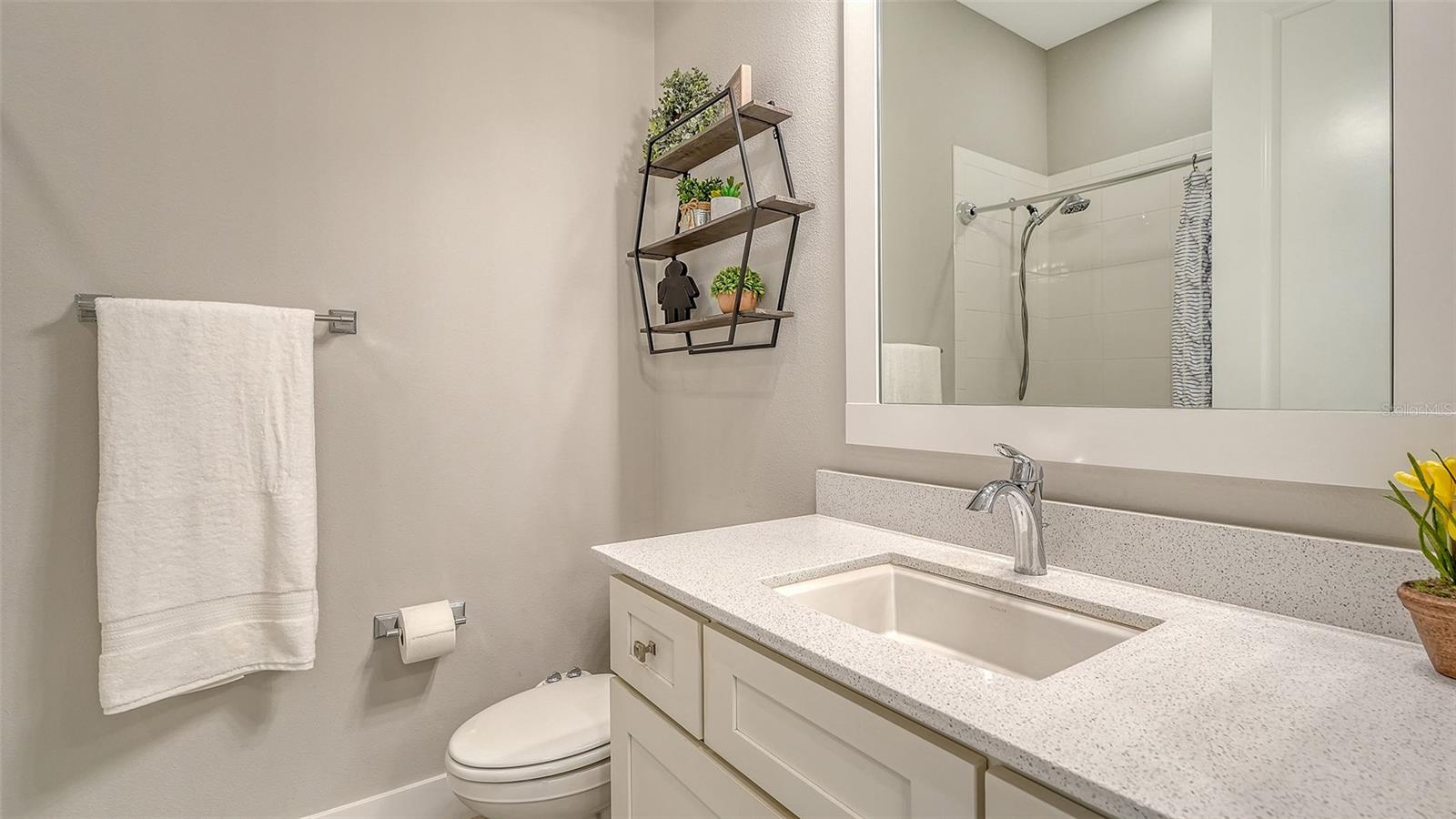 LAKEHOUSE COVE/WATERSIDE PH 1 - Residential