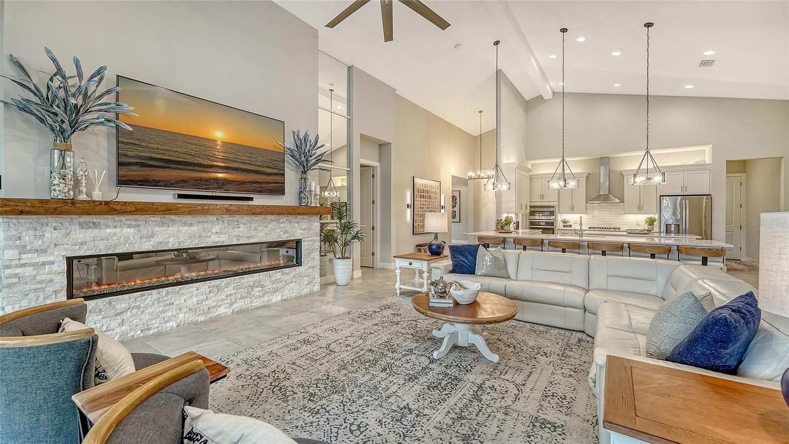 LAKEHOUSE COVE/WATERSIDE PH 1 - Residential