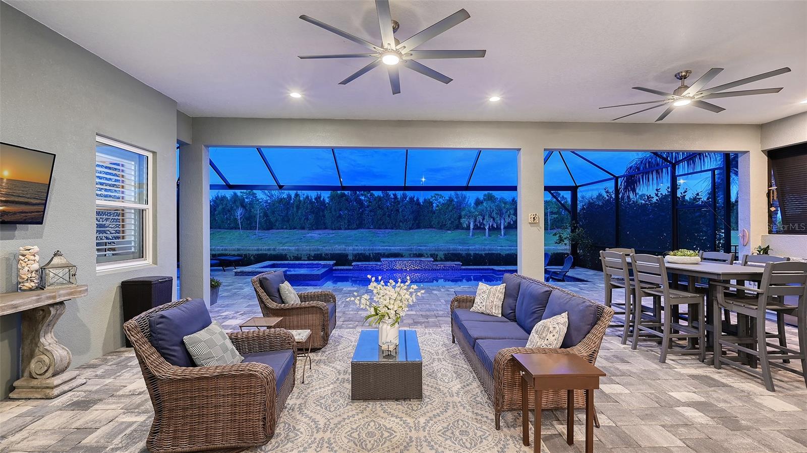 LAKEHOUSE COVE/WATERSIDE PH 1 - Residential