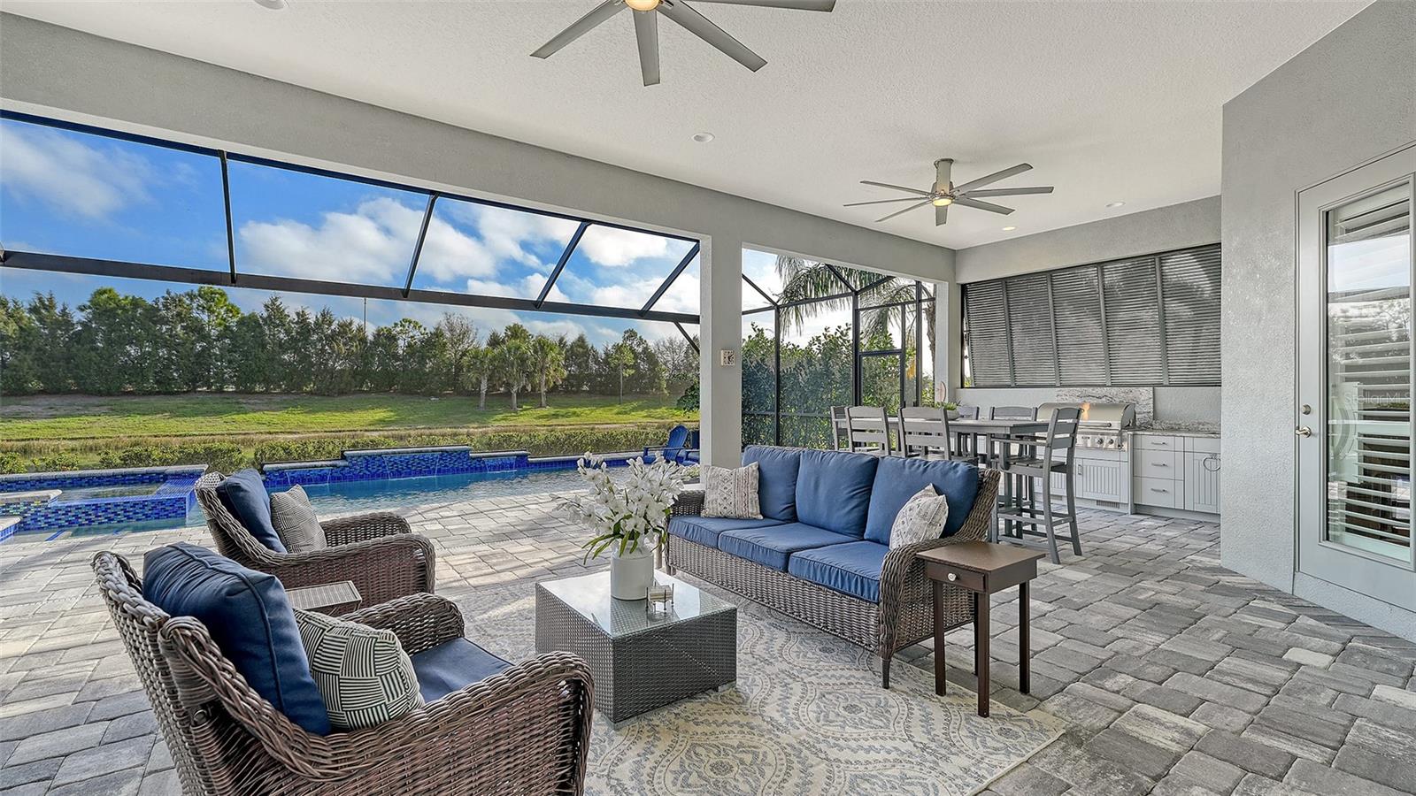 LAKEHOUSE COVE/WATERSIDE PH 1 - Residential